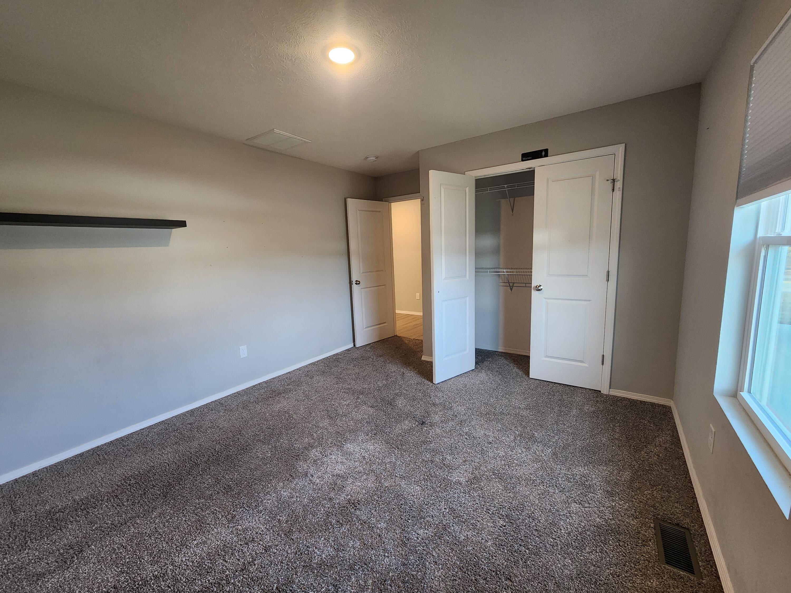 1295 South Whitaker Avenue Property Photo 7