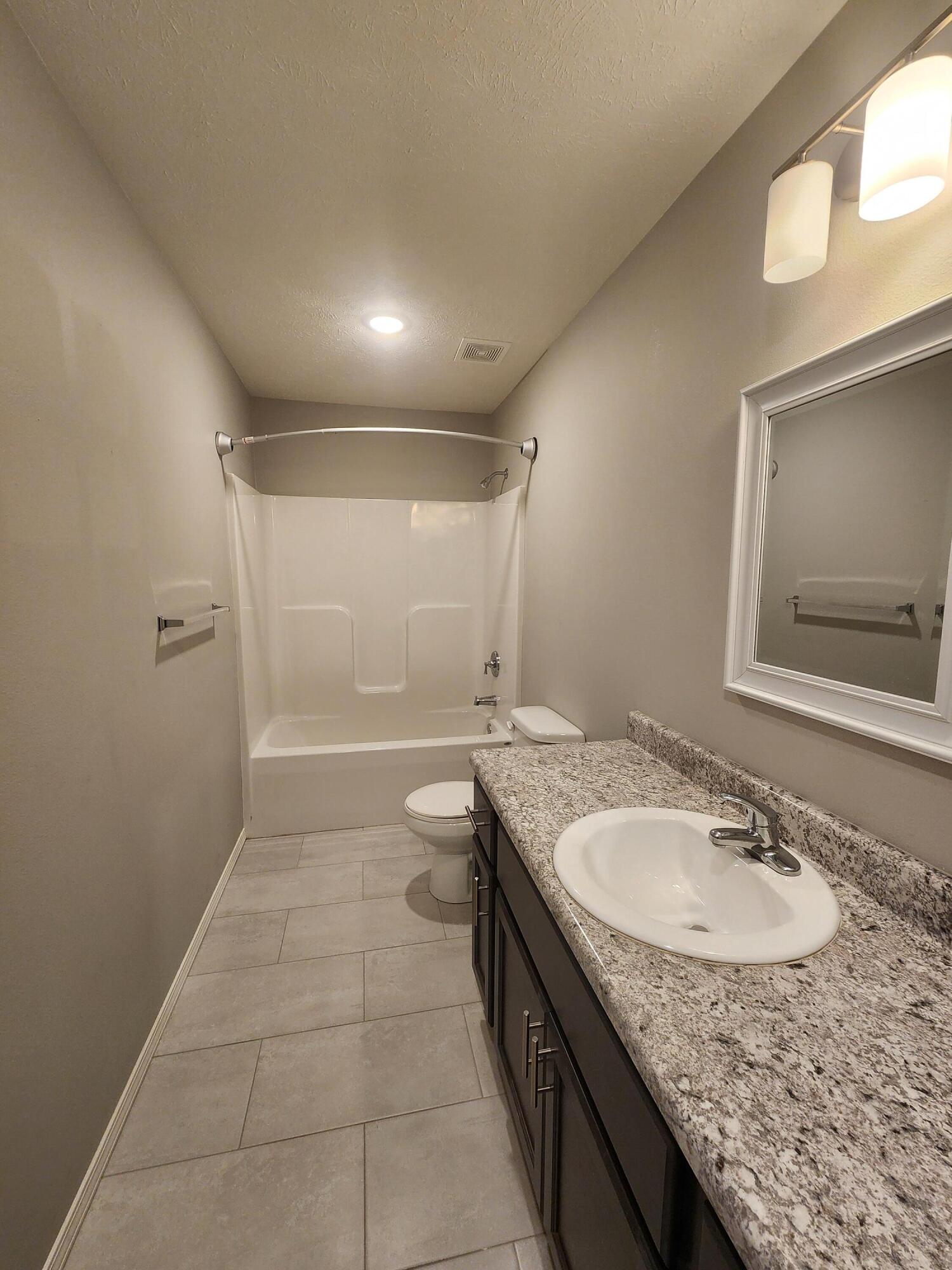 1295 South Whitaker Avenue Property Photo 8