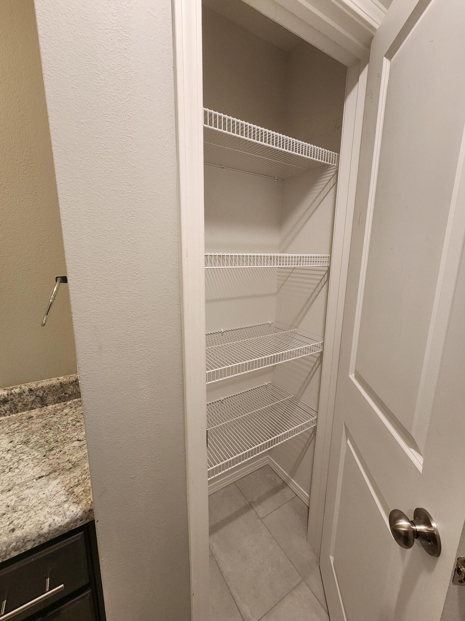 1295 South Whitaker Avenue Property Photo 9