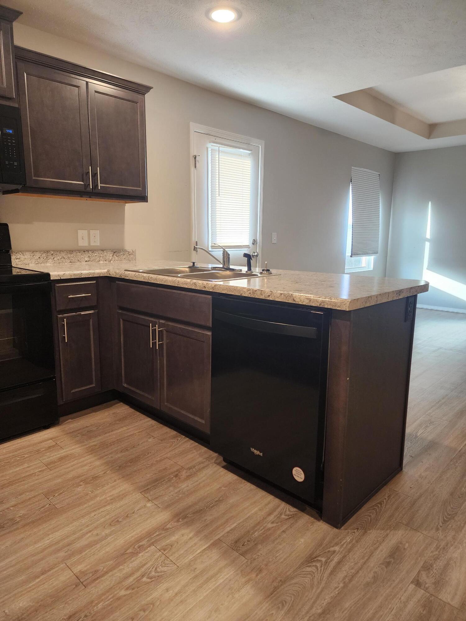 1295 South Whitaker Avenue Property Photo 17