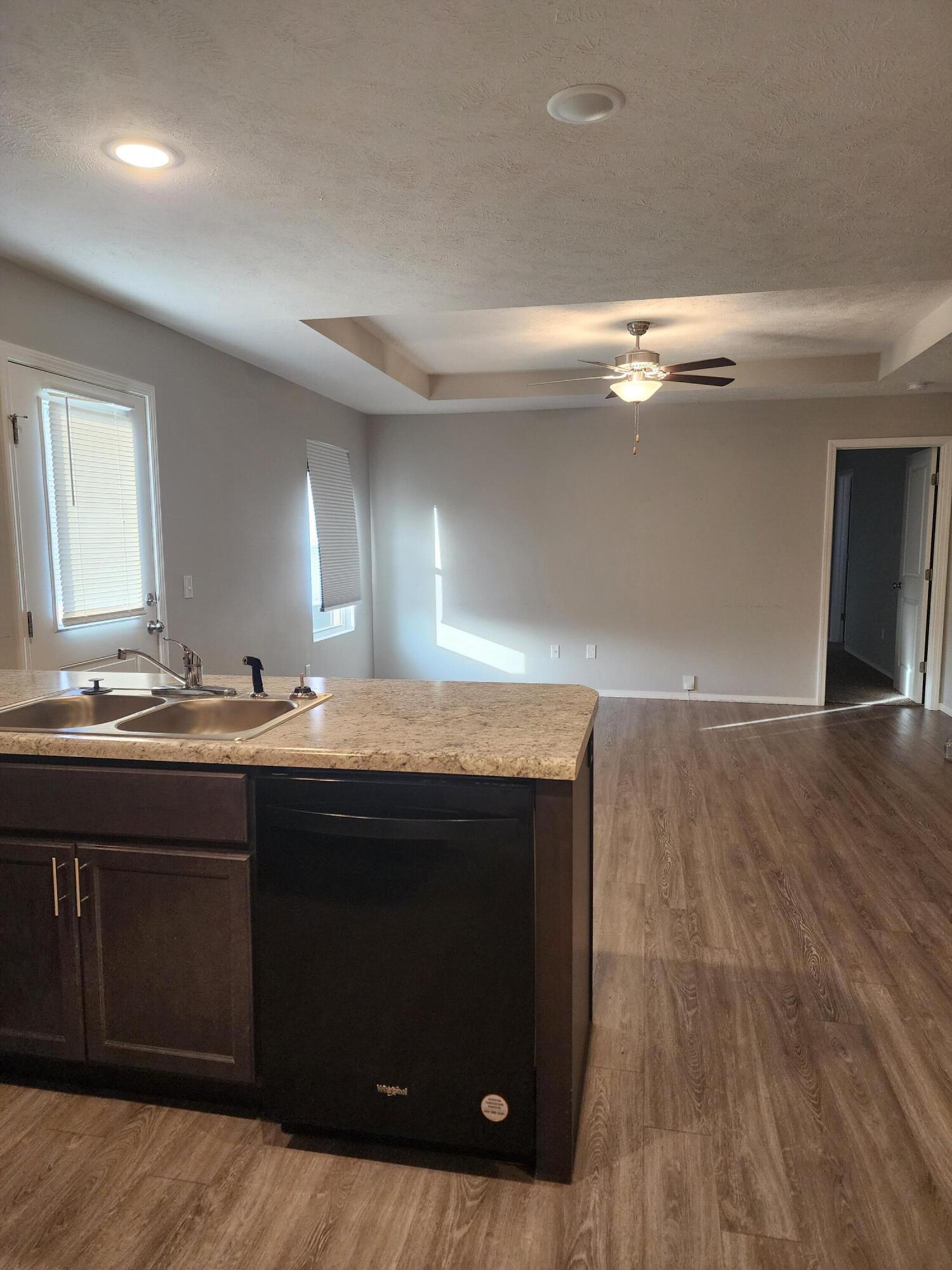 1295 South Whitaker Avenue Property Photo 18
