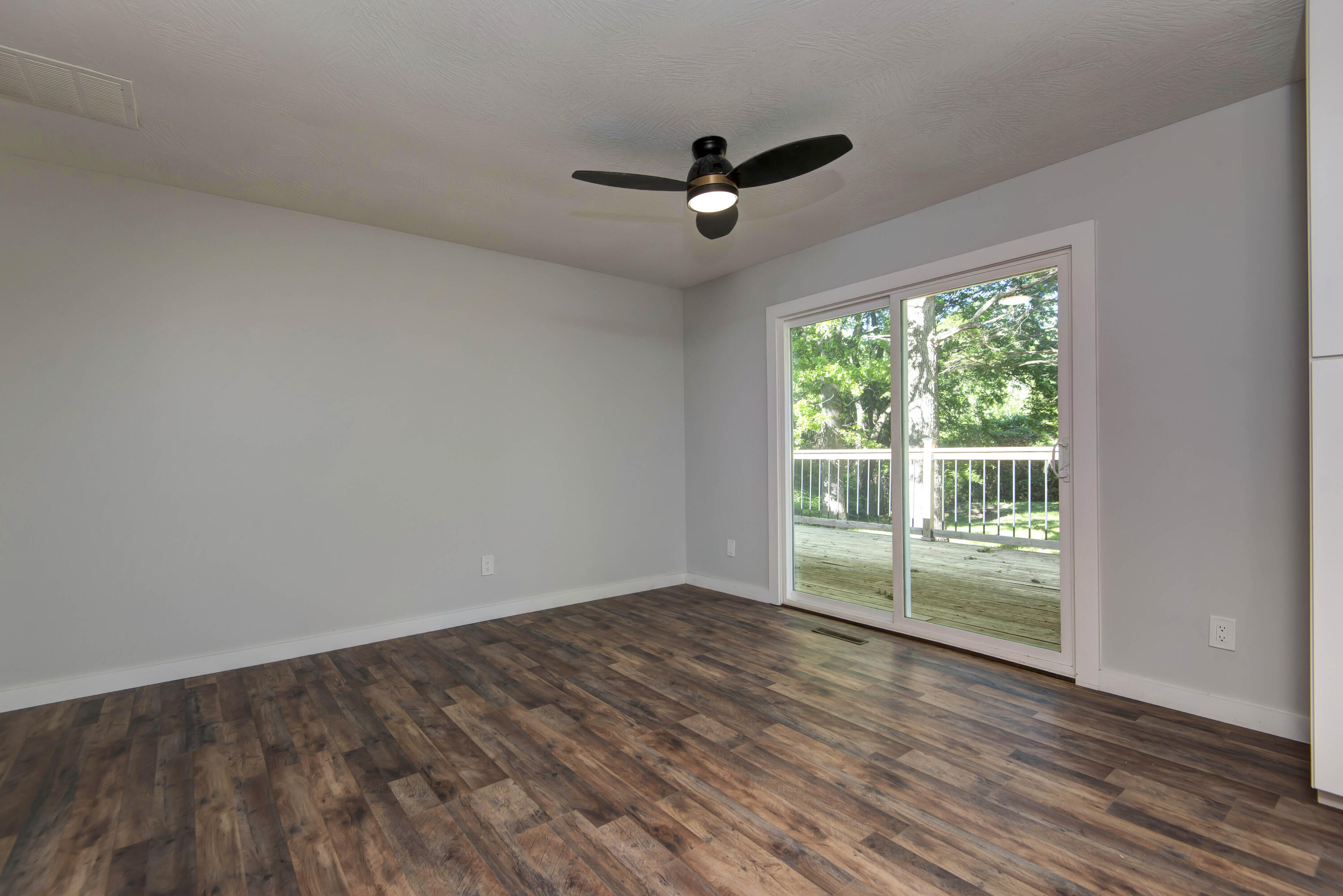 4607 South Chrisman Avenue Property Photo 10