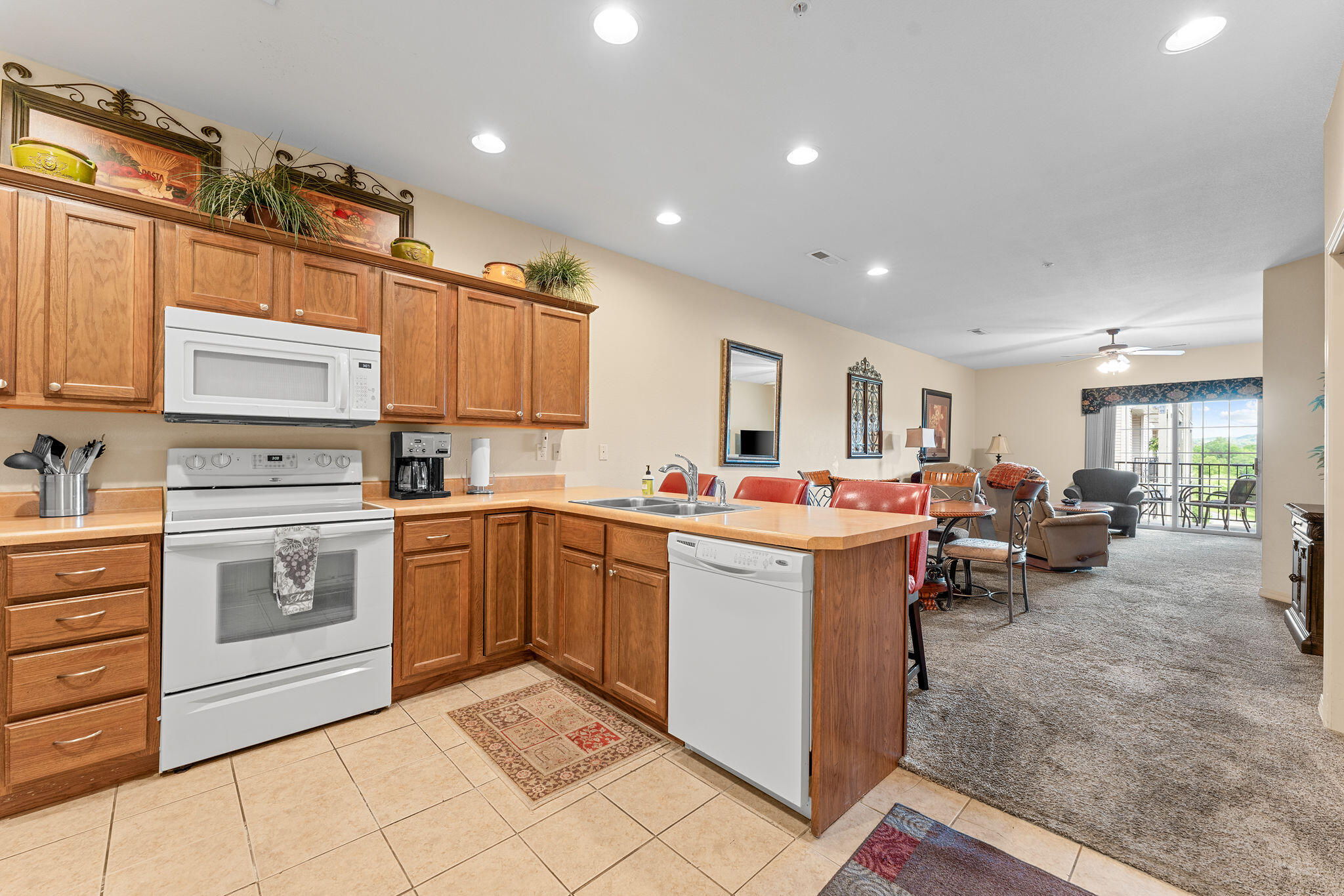 310 Wildwood Drive South 5 A-b Property Photo 12