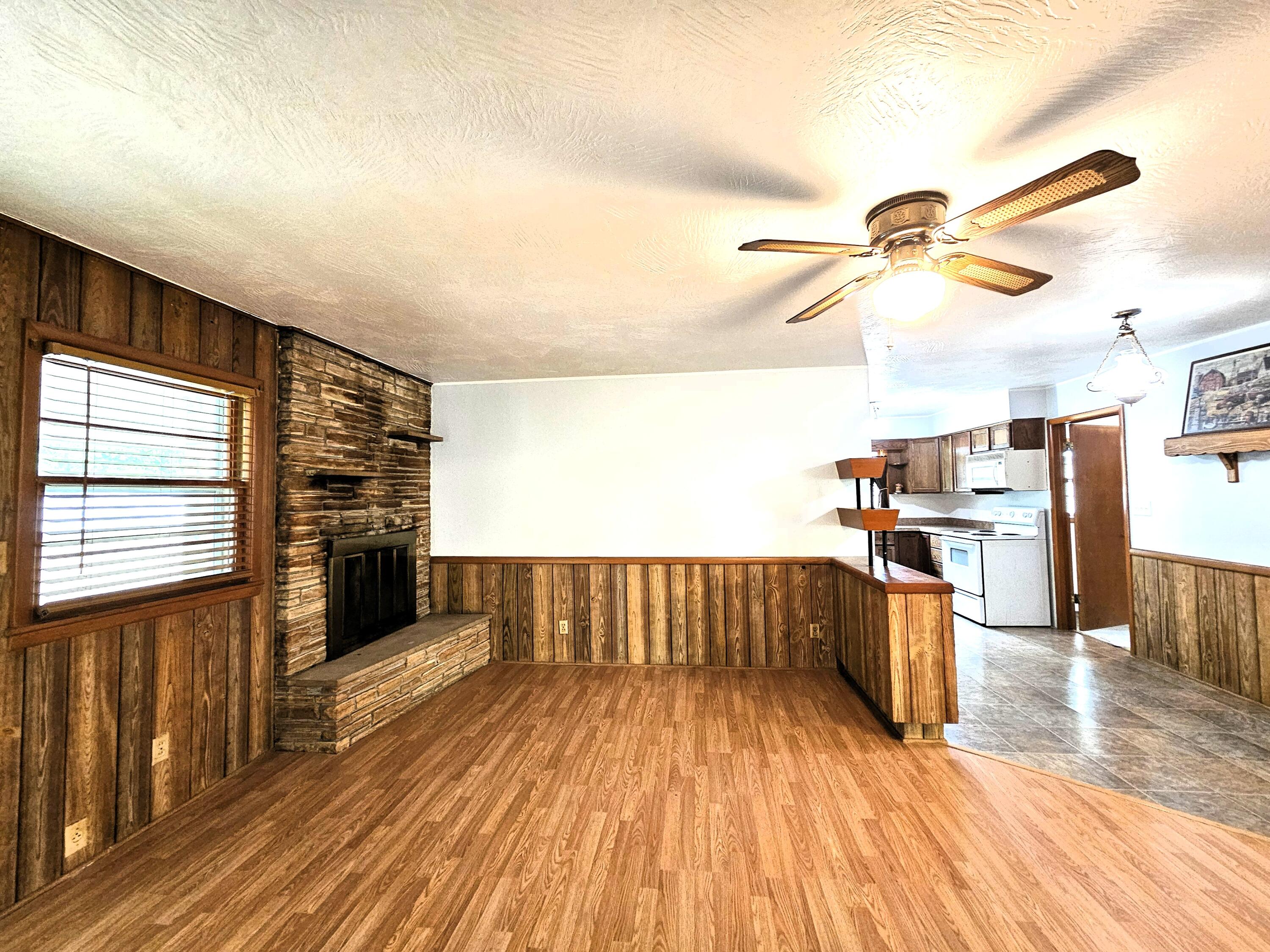 2229 North Kellett Avenue Property Photo 13