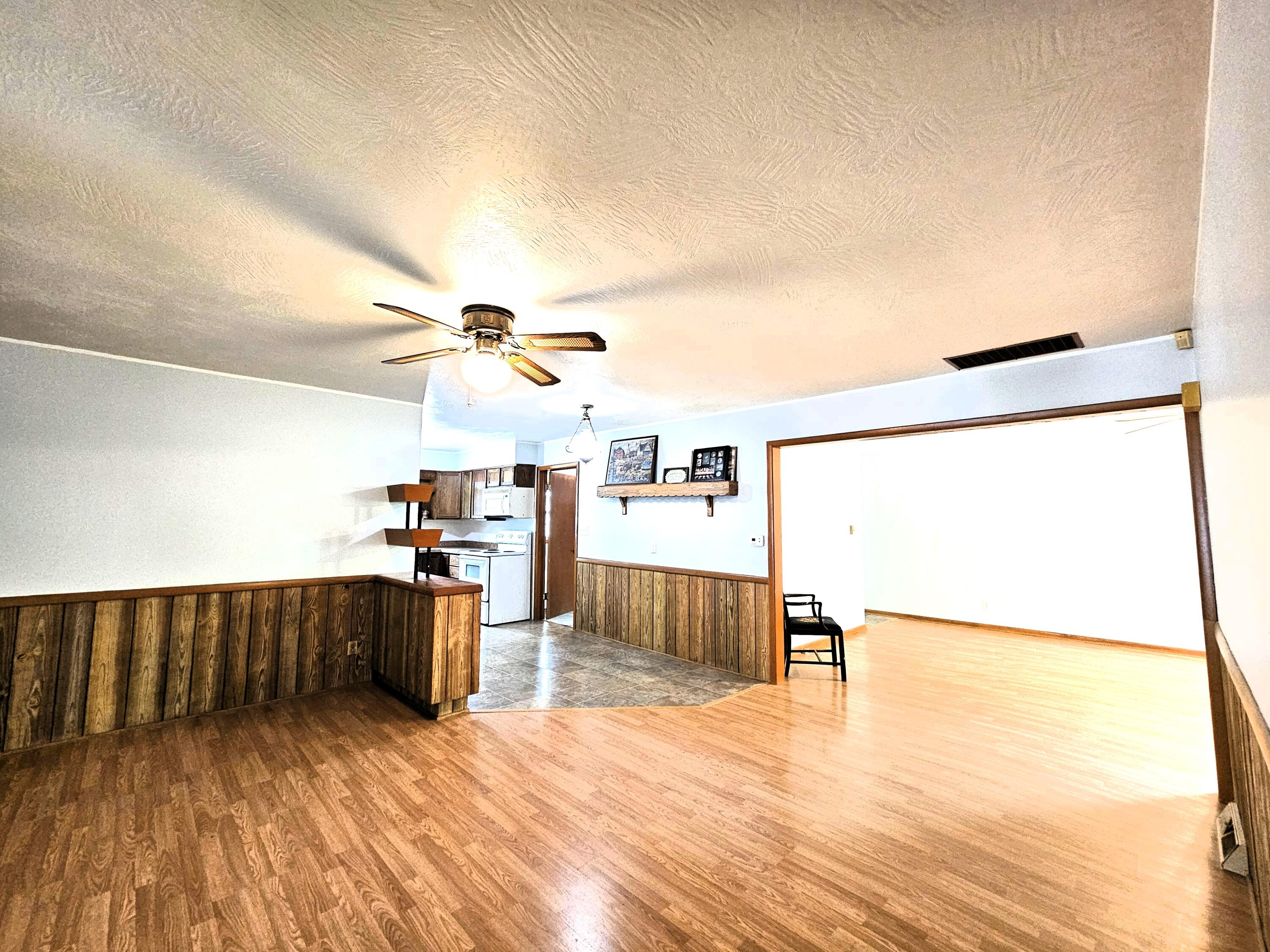 2229 North Kellett Avenue Property Photo 14