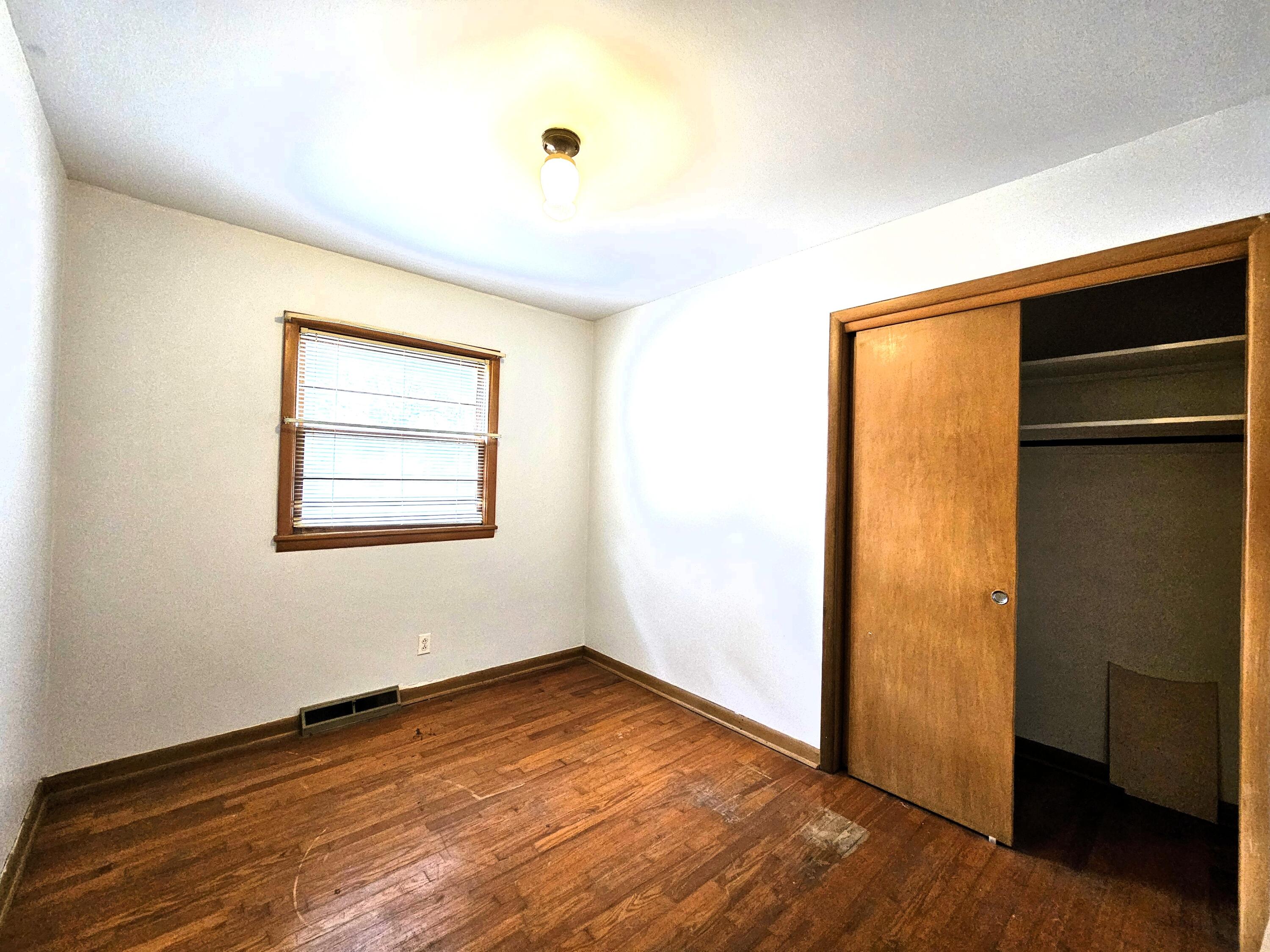 2229 North Kellett Avenue Property Photo 23
