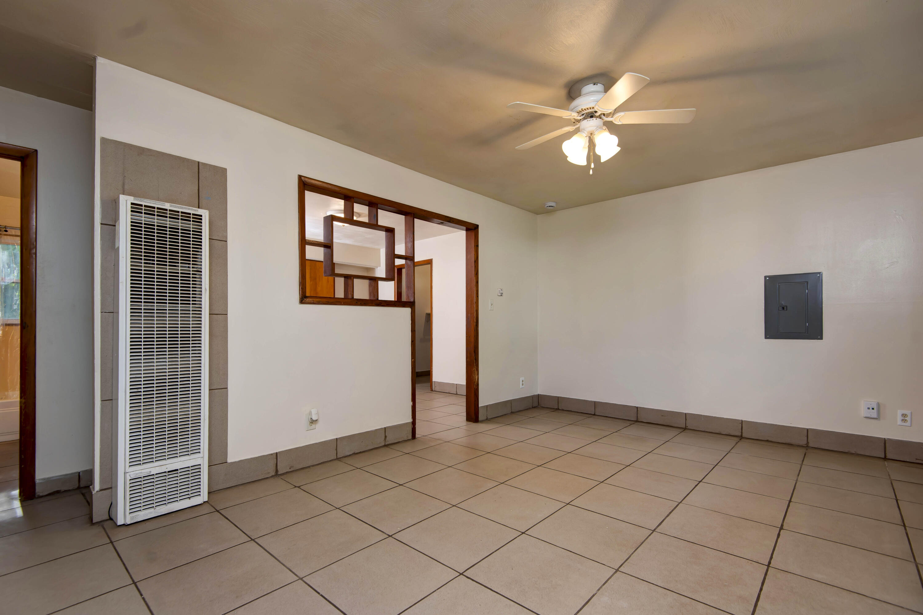 626 North Forest Avenue Property Photo 8