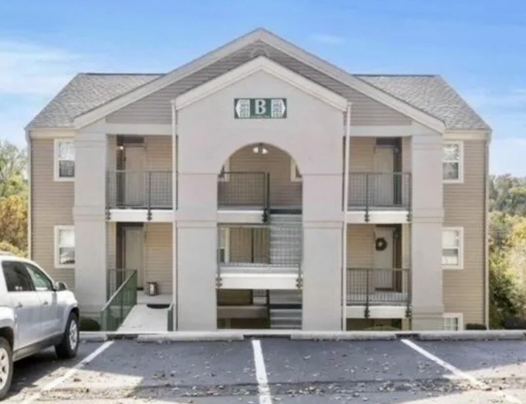 515 Valley View B101 Property Photo 3