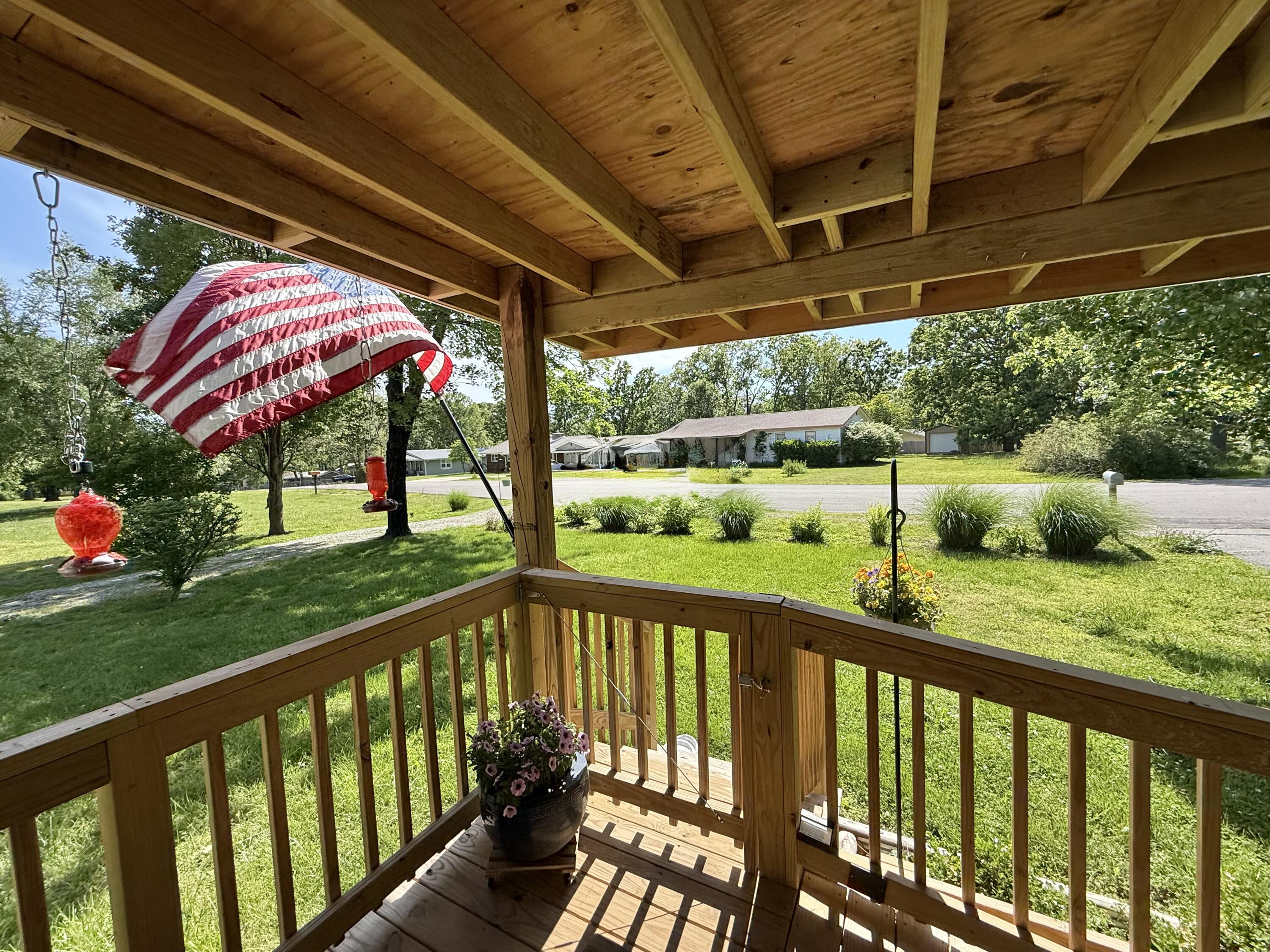 1126 East Crest Drive Property Photo 4