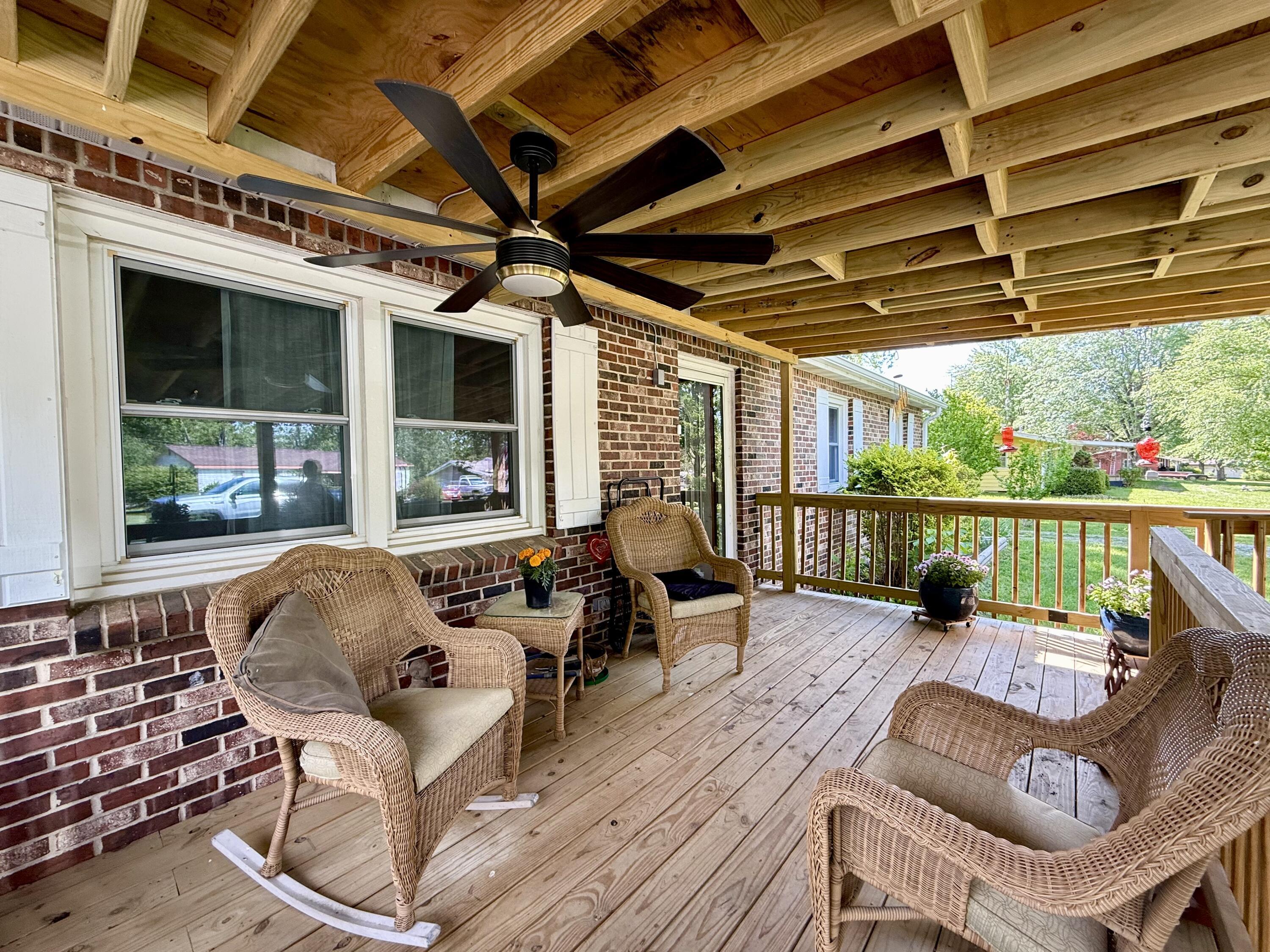 1126 East Crest Drive Property Photo 5