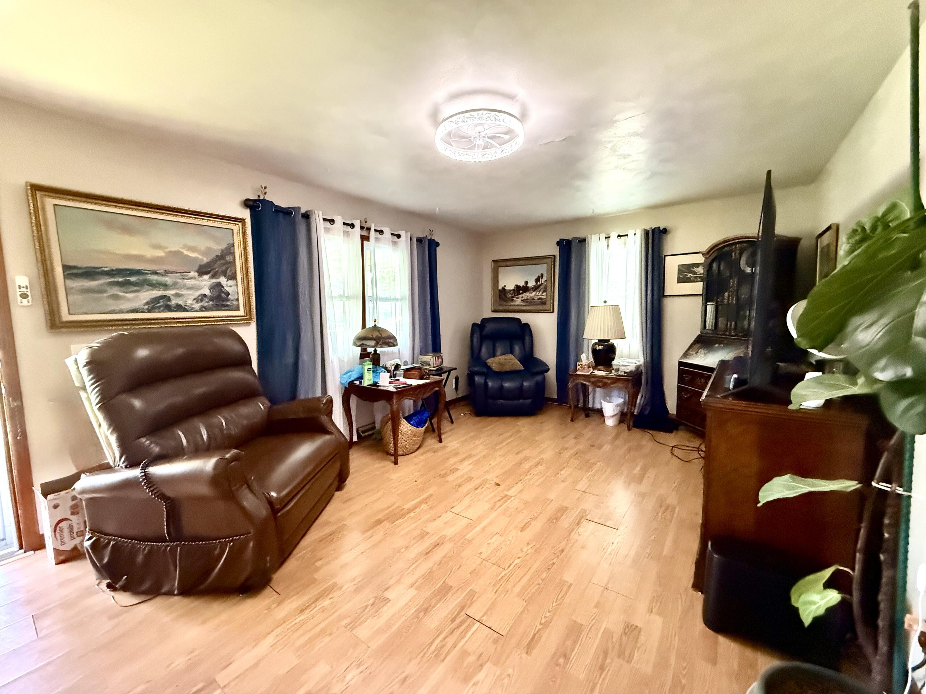 1126 East Crest Drive Property Photo 6