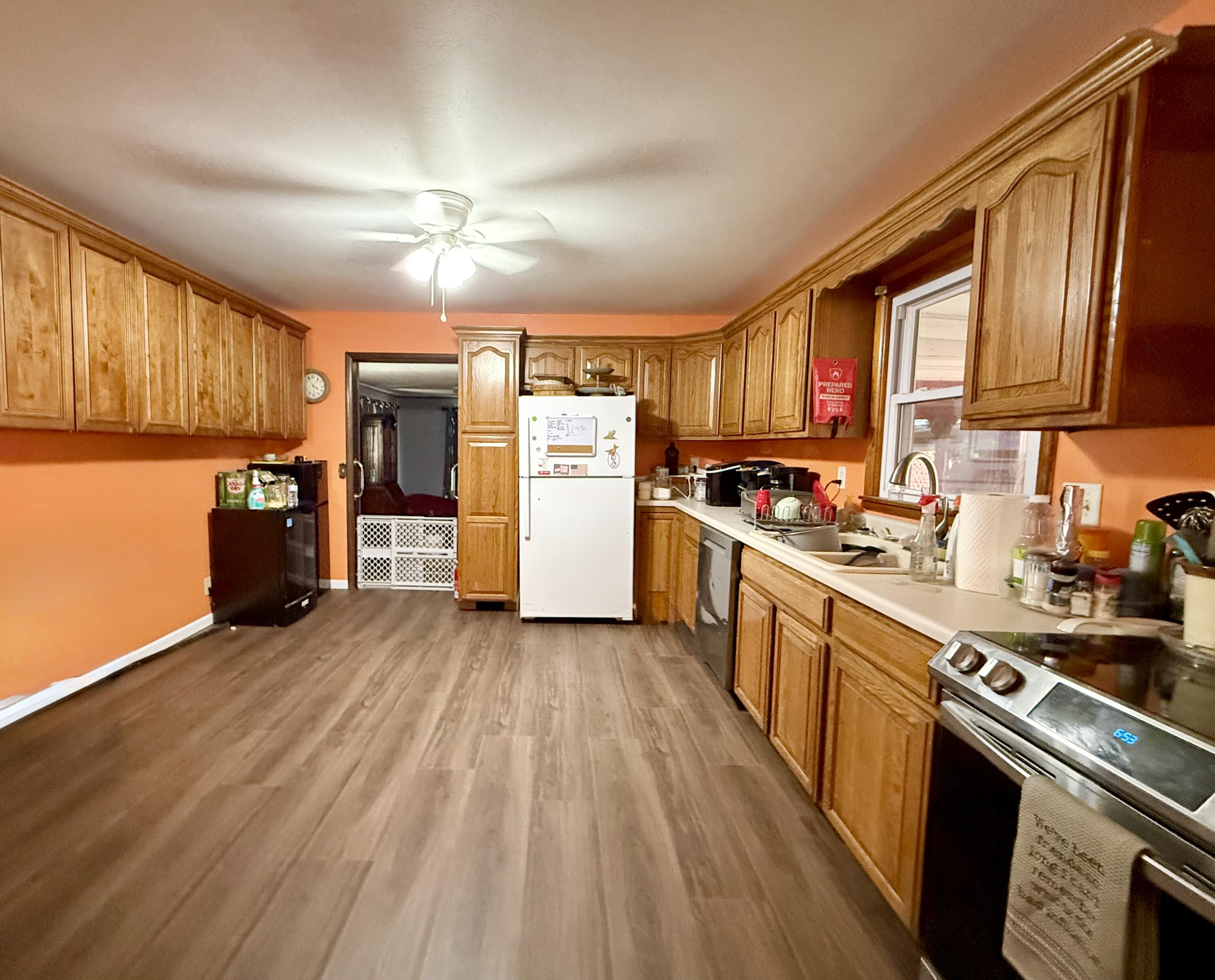 1126 East Crest Drive Property Photo 8