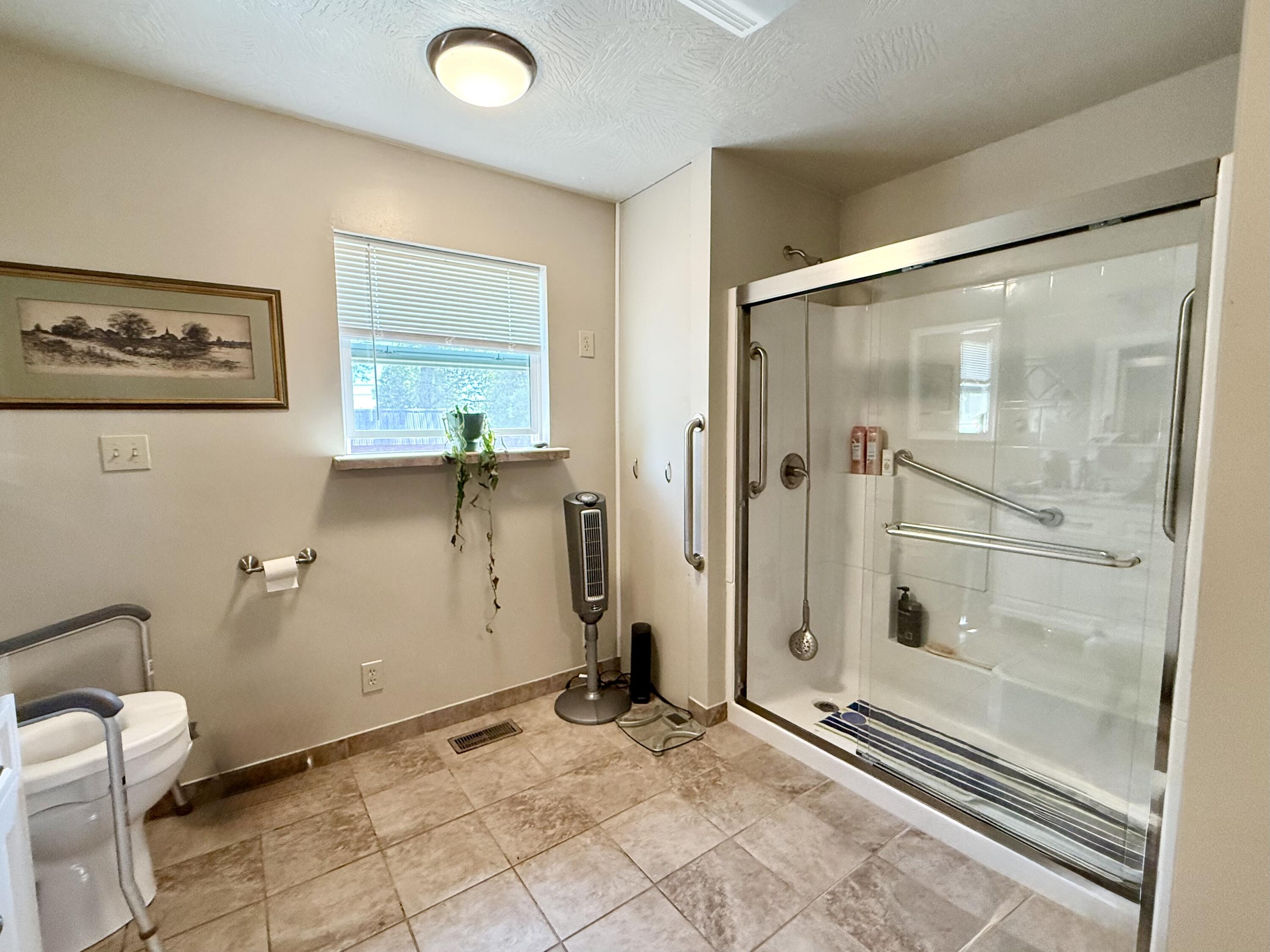 1126 East Crest Drive Property Photo 23