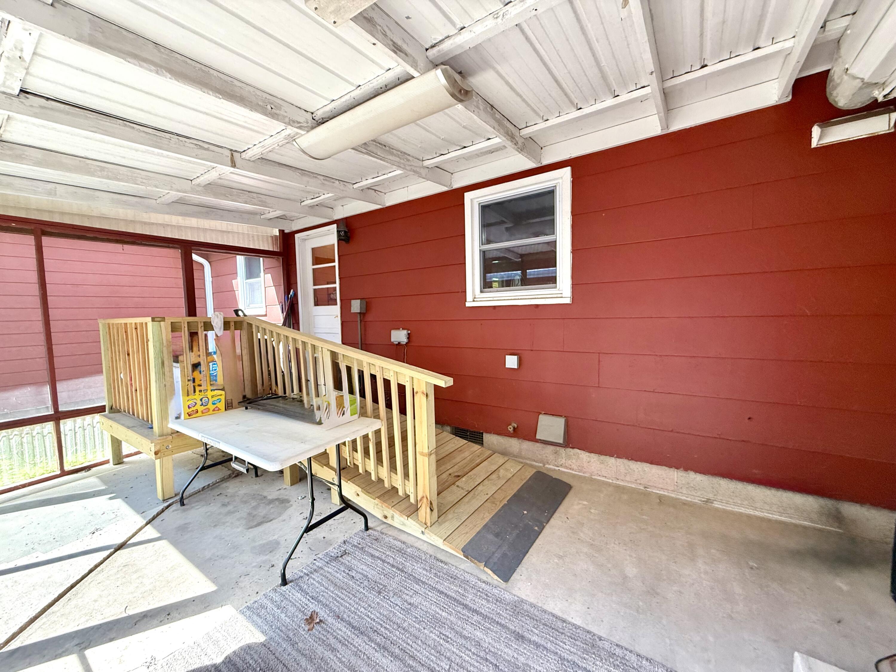 1126 East Crest Drive Property Photo 29