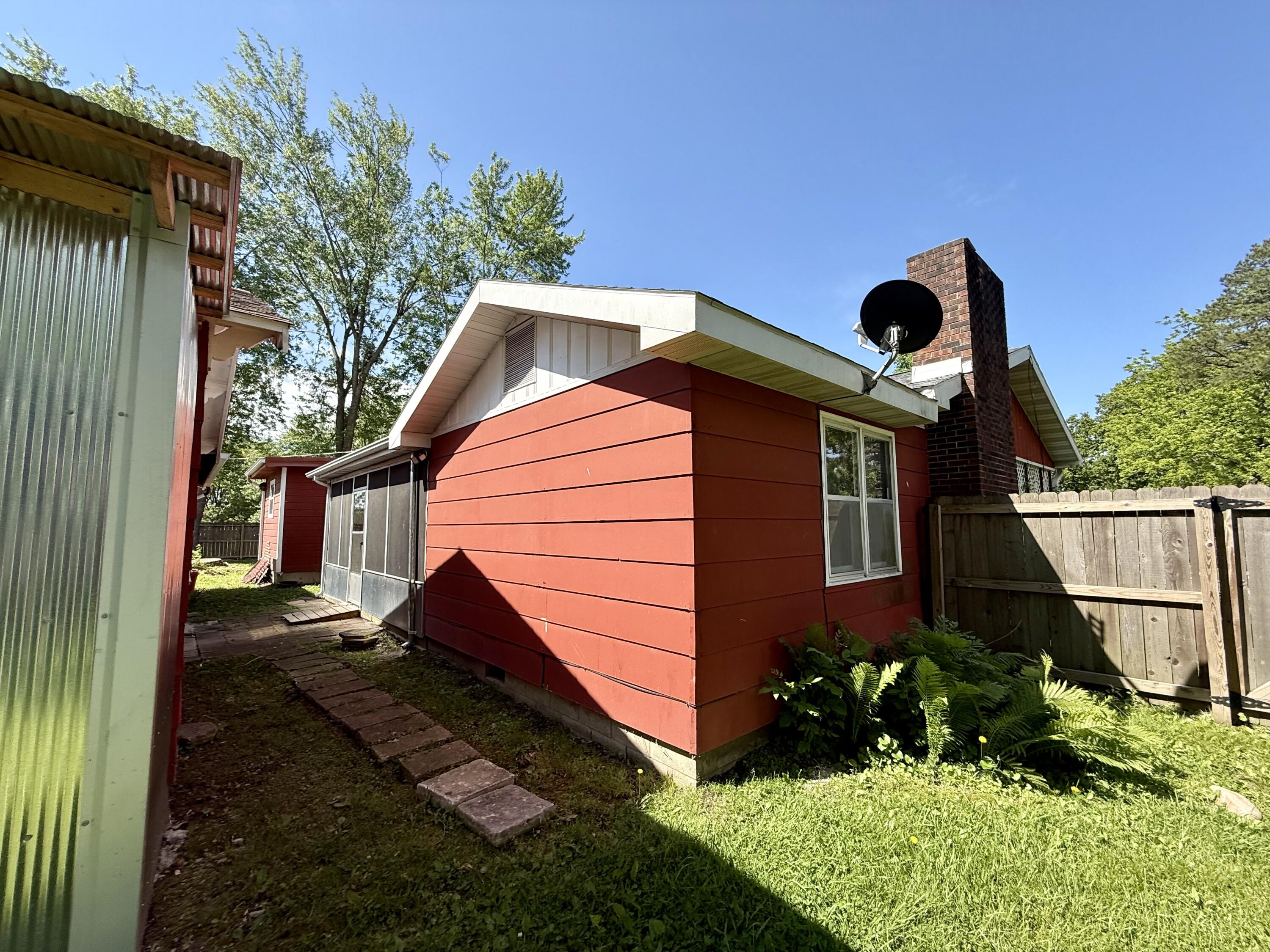 1126 East Crest Drive Property Photo 38