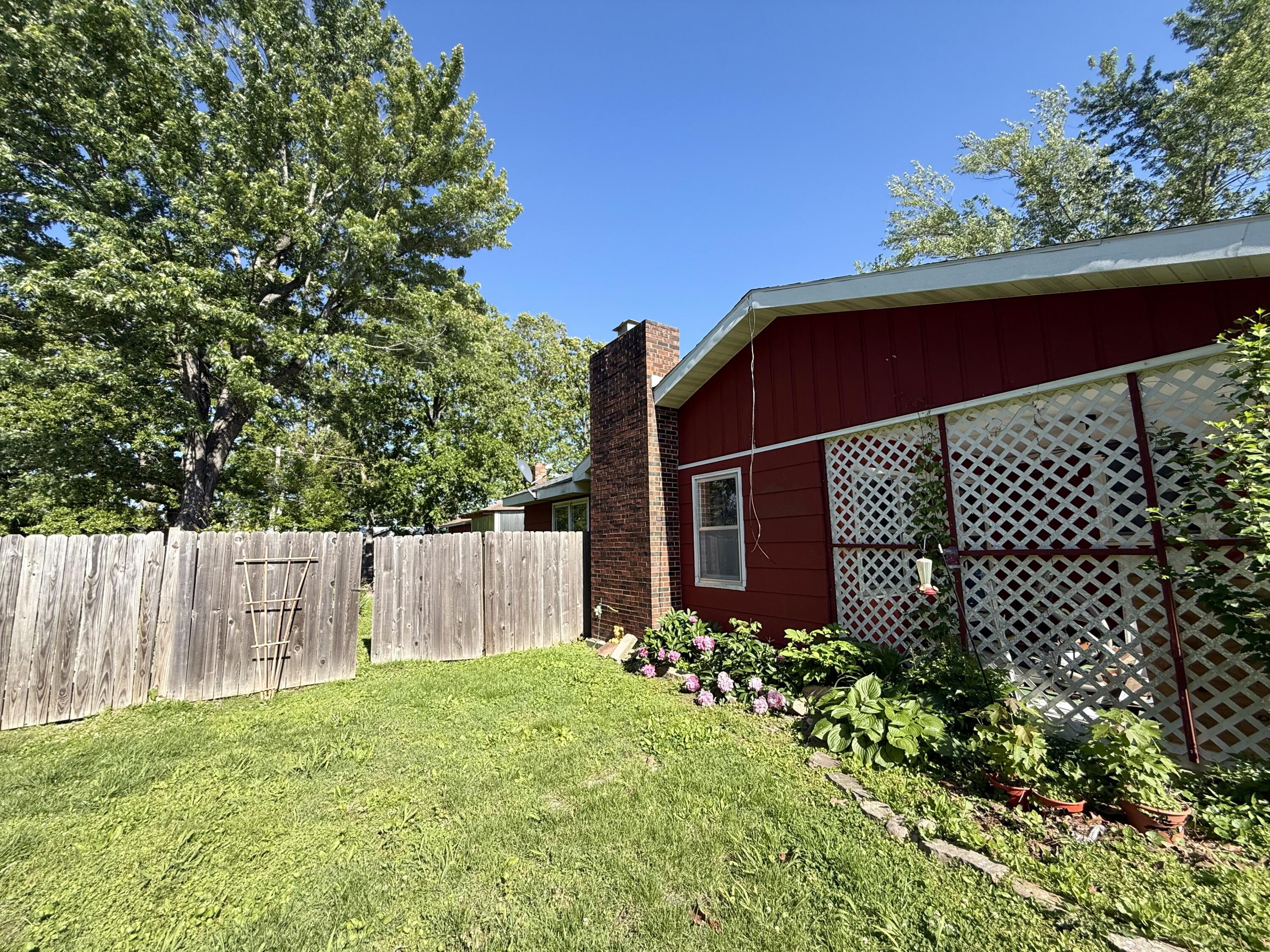 1126 East Crest Drive Property Photo 39