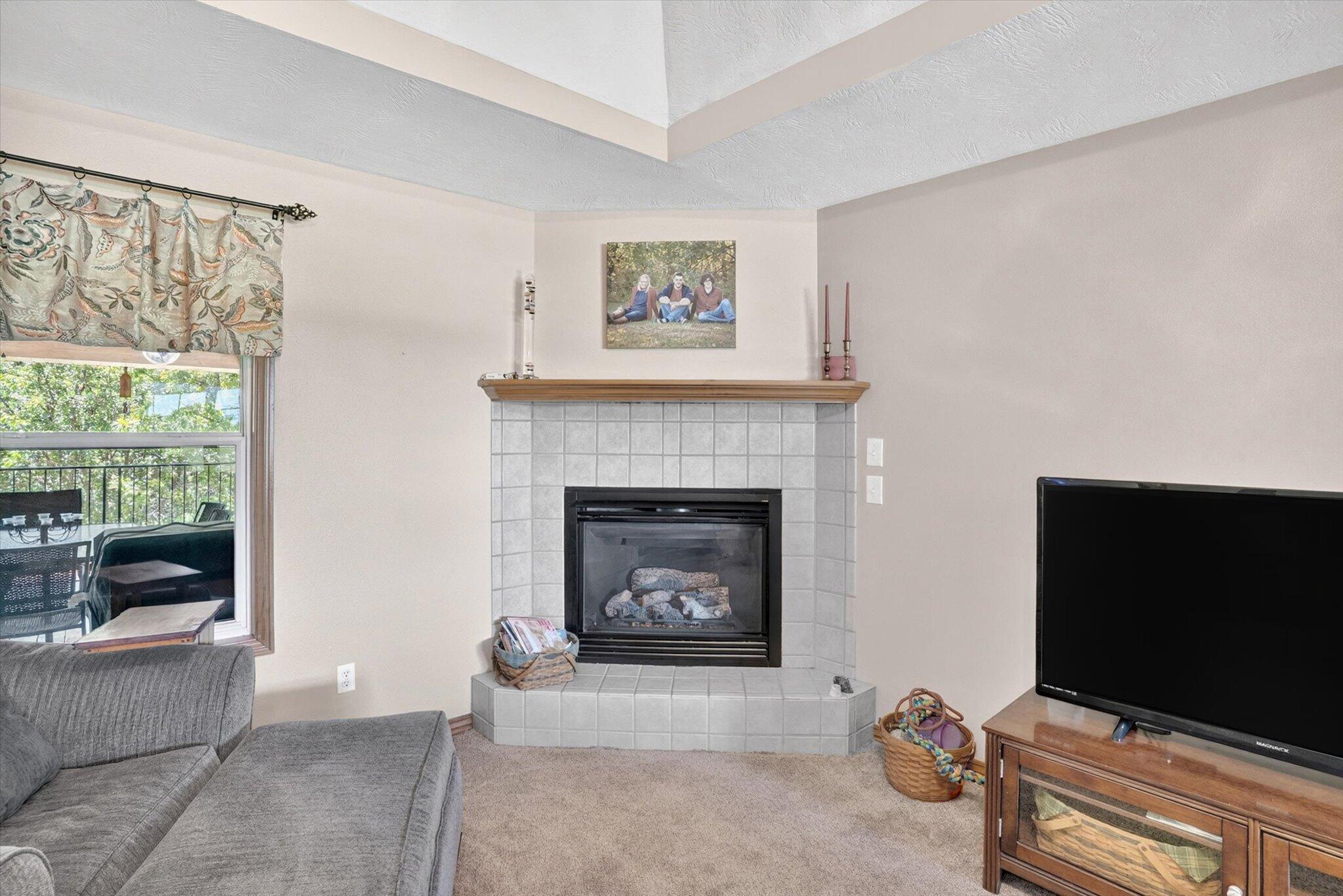 300 Alice Place Property Photo 9