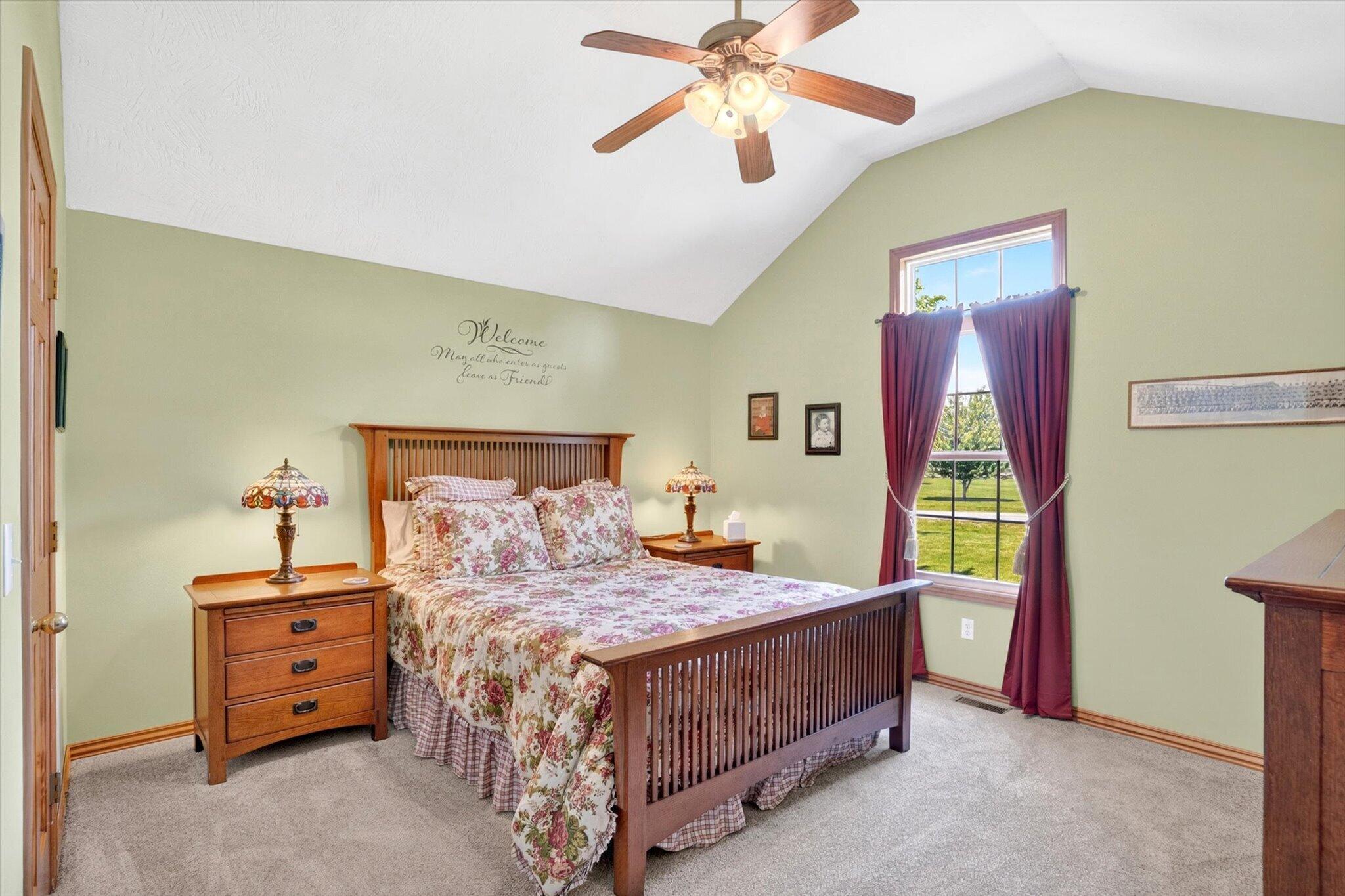 300 Alice Place Property Photo 21