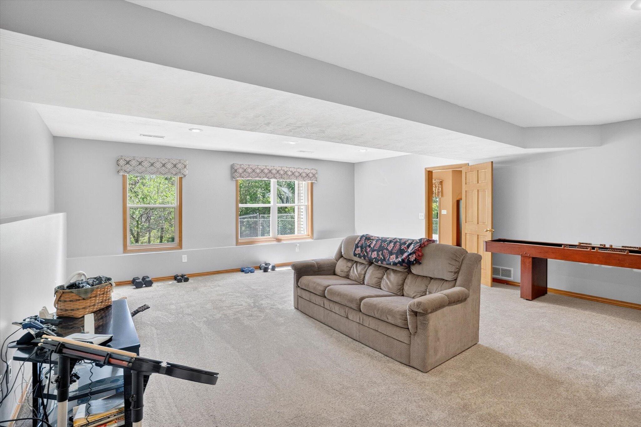300 Alice Place Property Photo 30