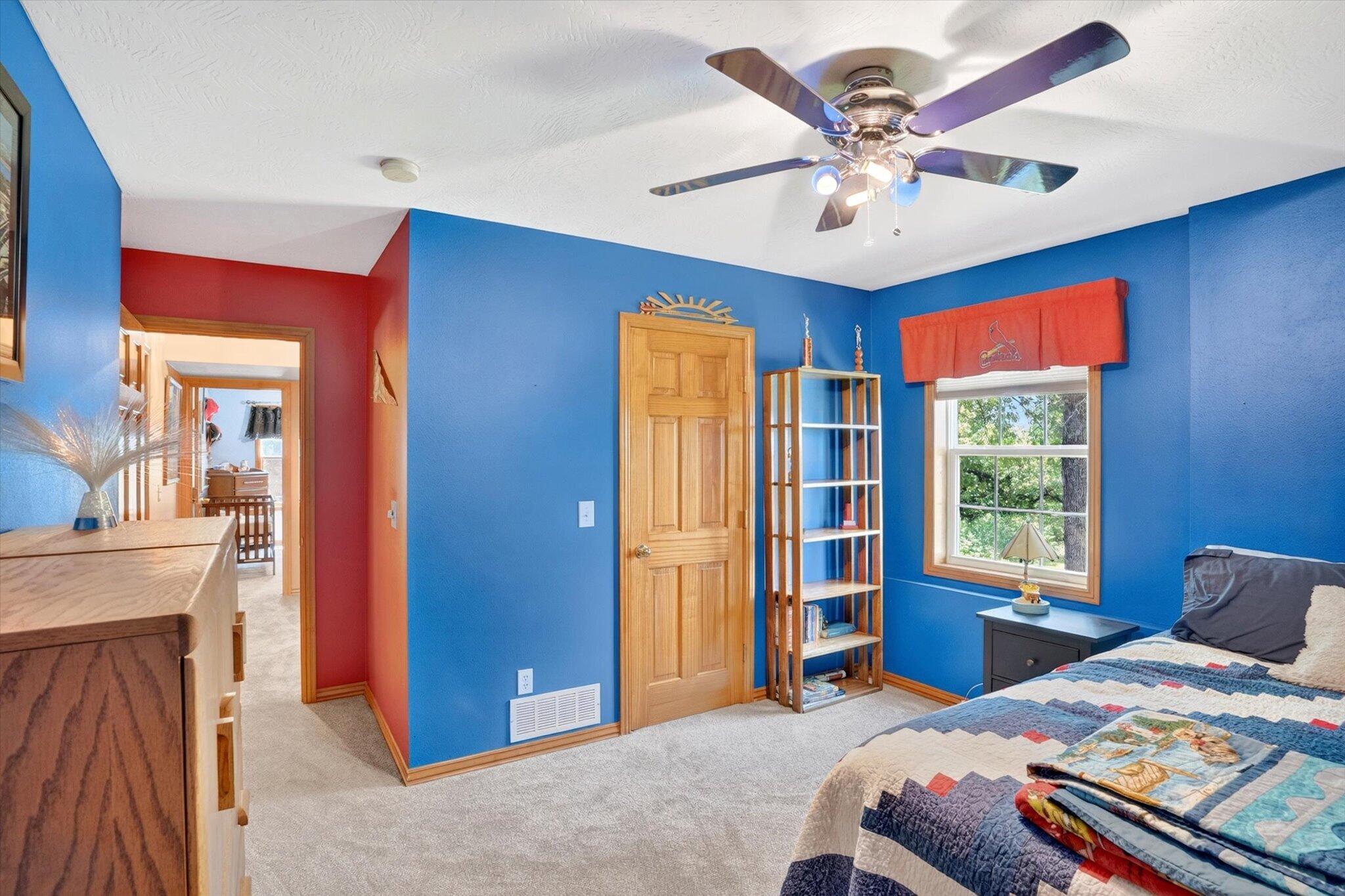 300 Alice Place Property Photo 32