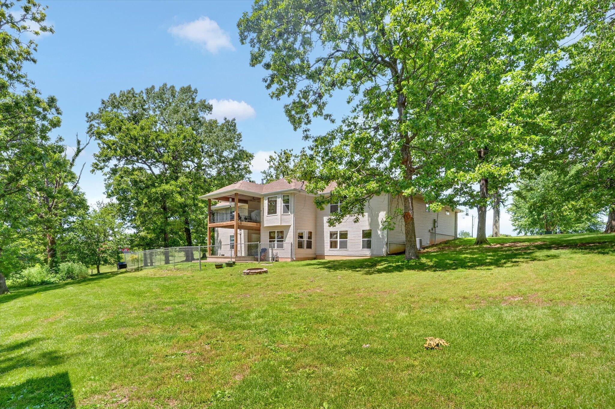 300 Alice Place Property Photo 37