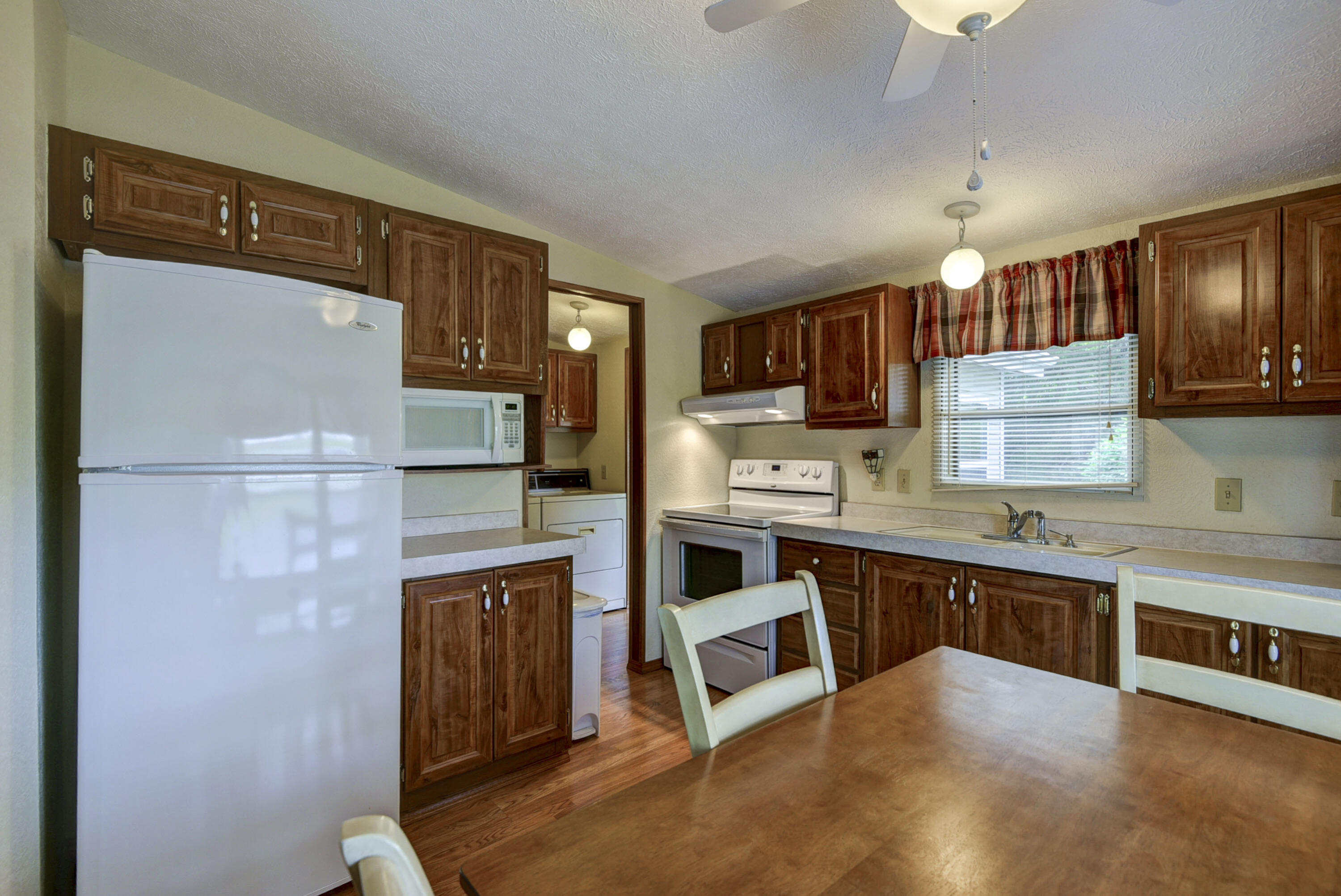 32 Ledgestone Road Property Photo 21