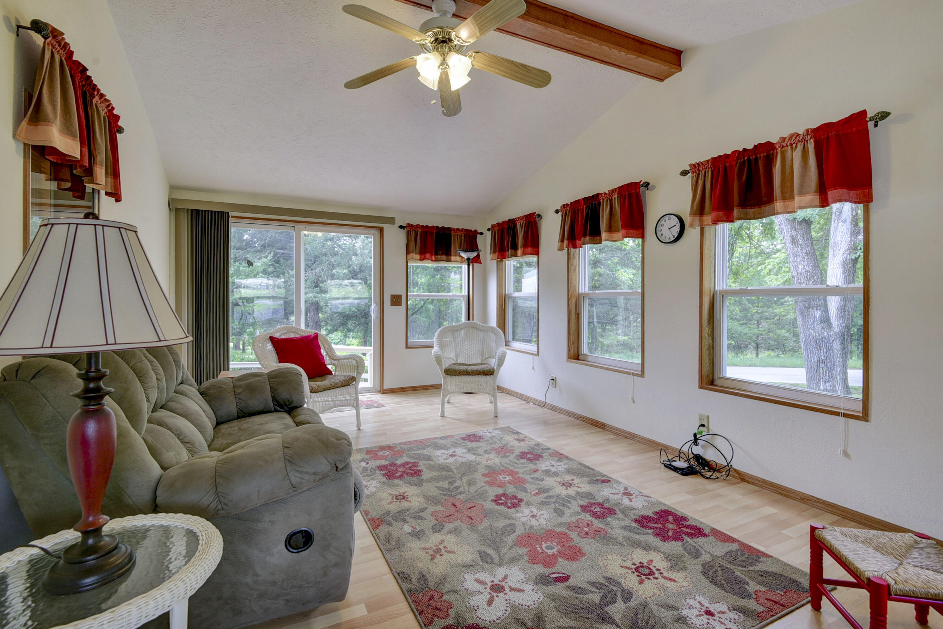 32 Ledgestone Road Property Photo 23