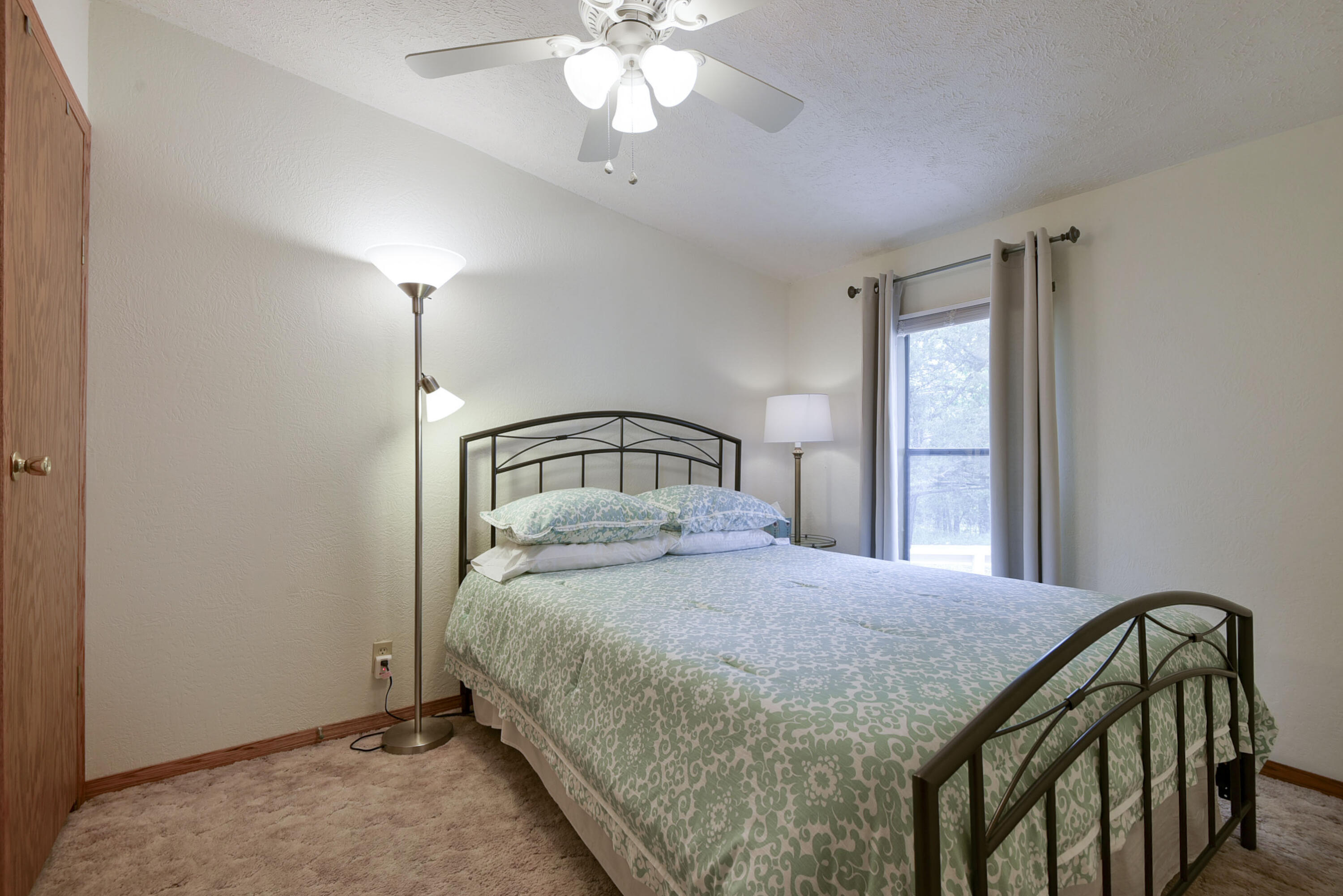 32 Ledgestone Road Property Photo 33