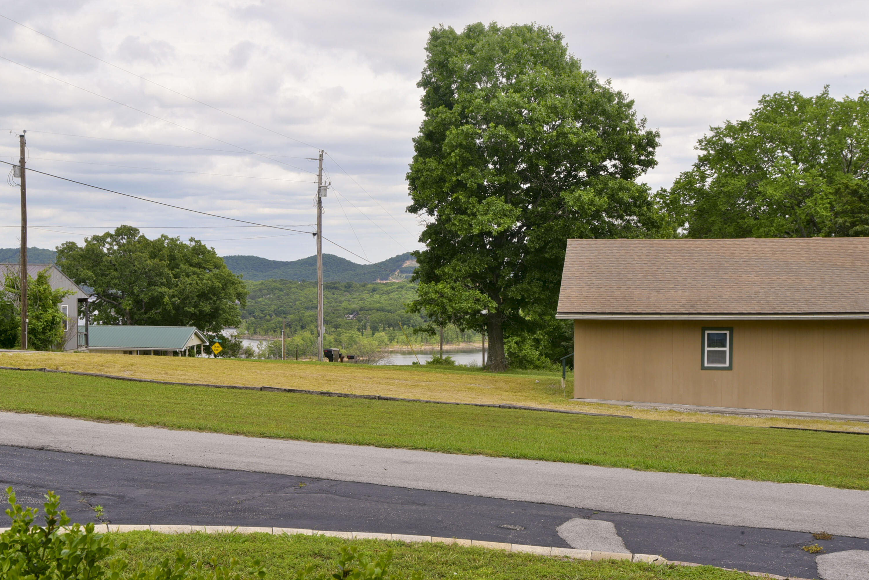 32 Ledgestone Road Property Photo 44