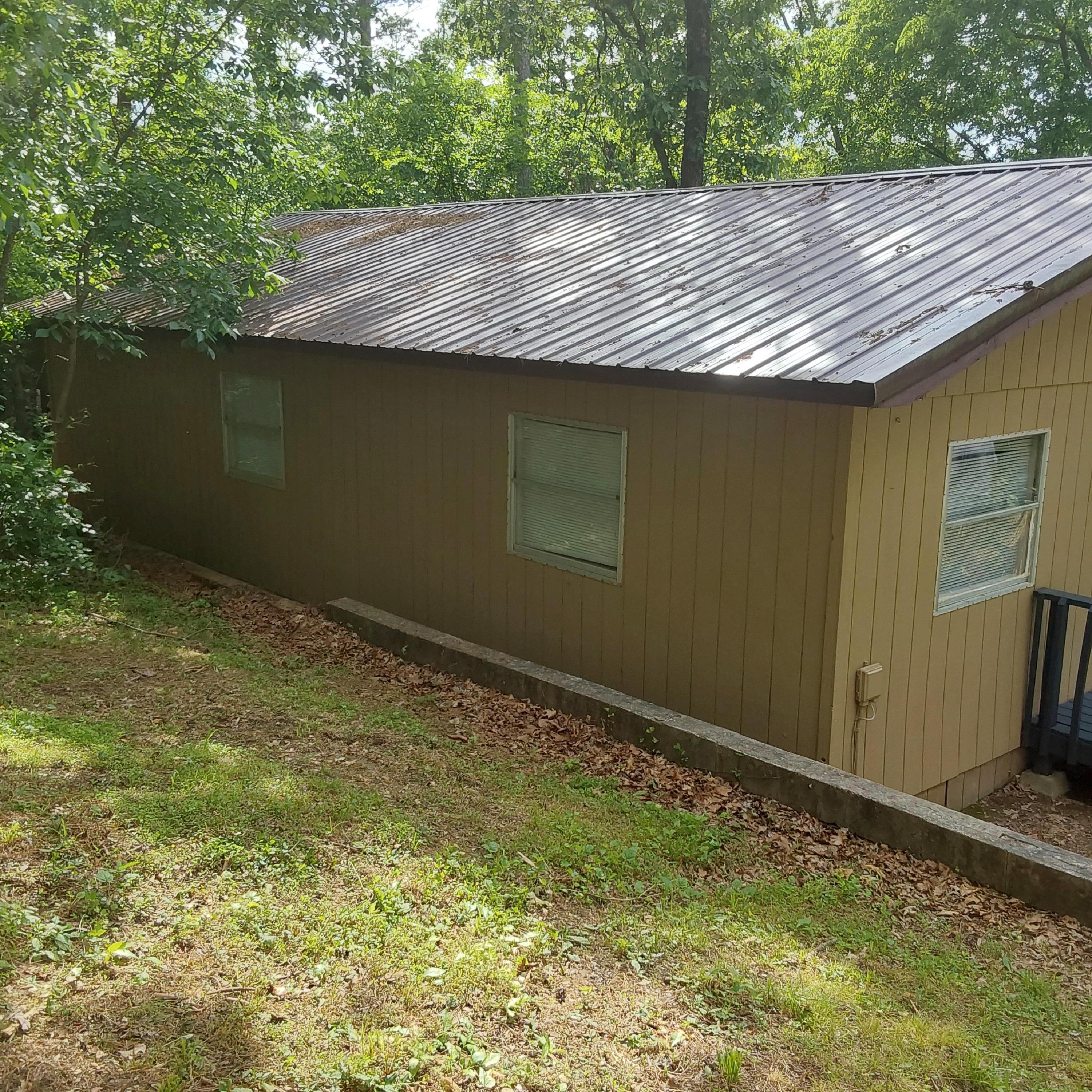 202 Iris Road Property Photo 4