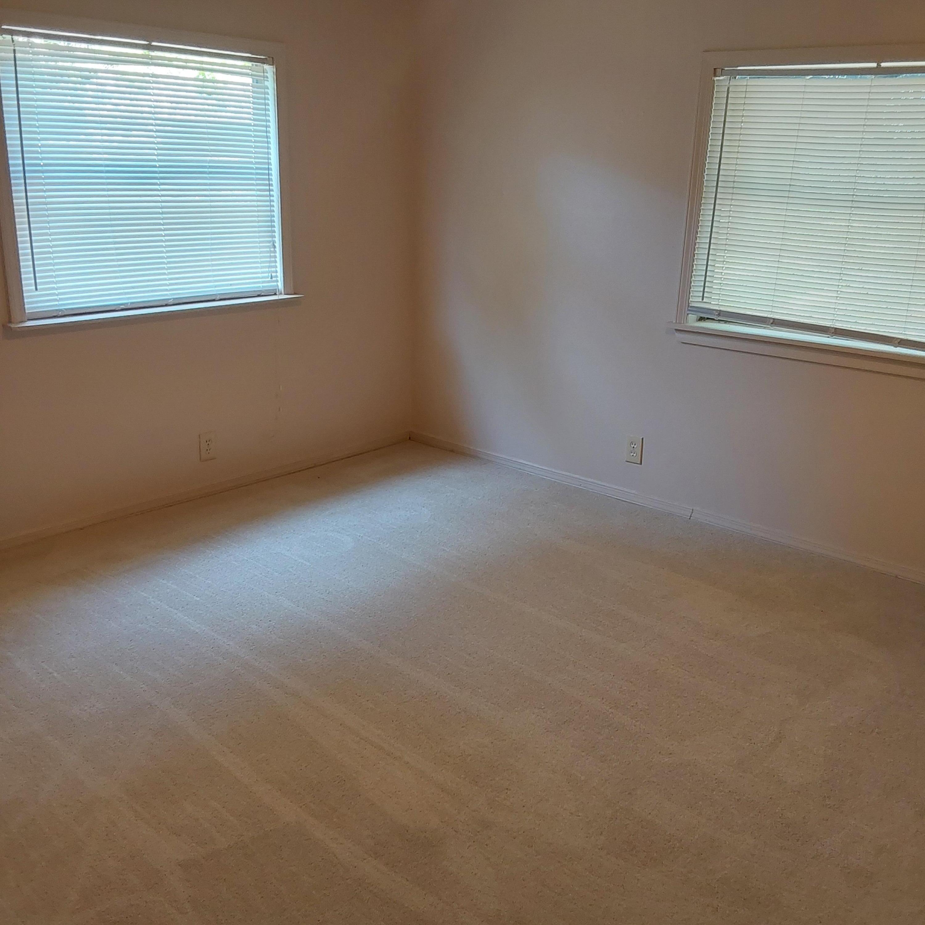 202 Iris Road Property Photo 10