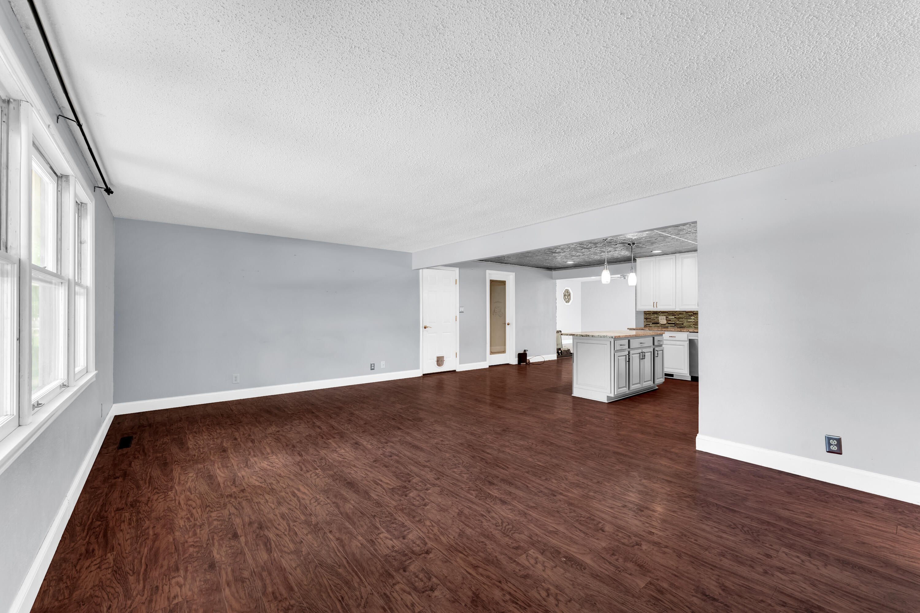 120 Holyoke Street Property Photo 4