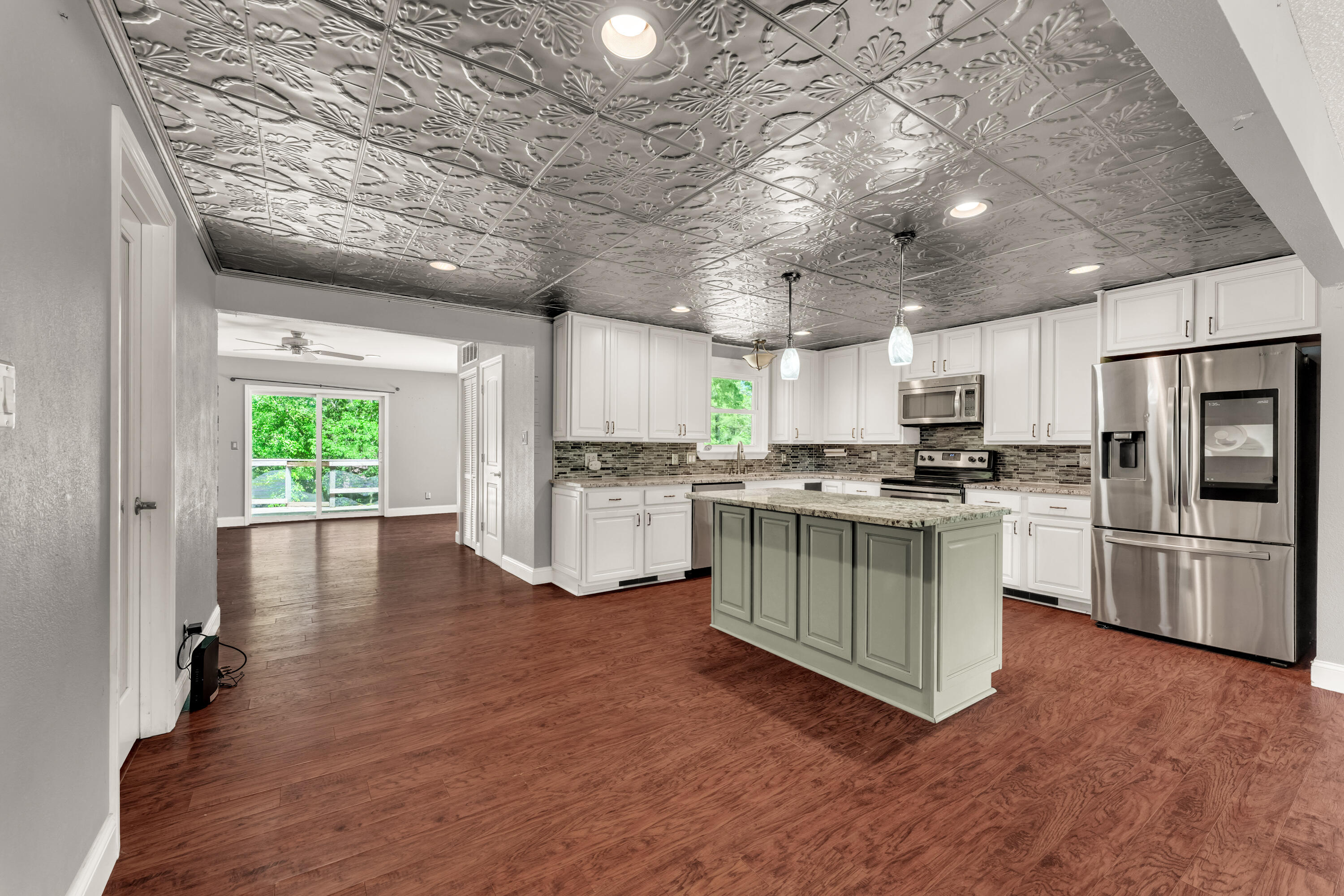 120 Holyoke Street Property Photo 7