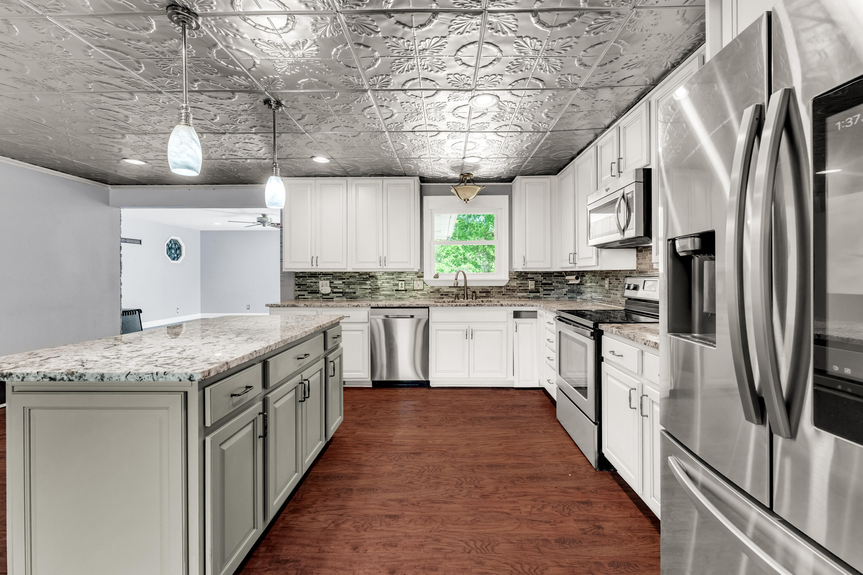 120 Holyoke Street Property Photo 8