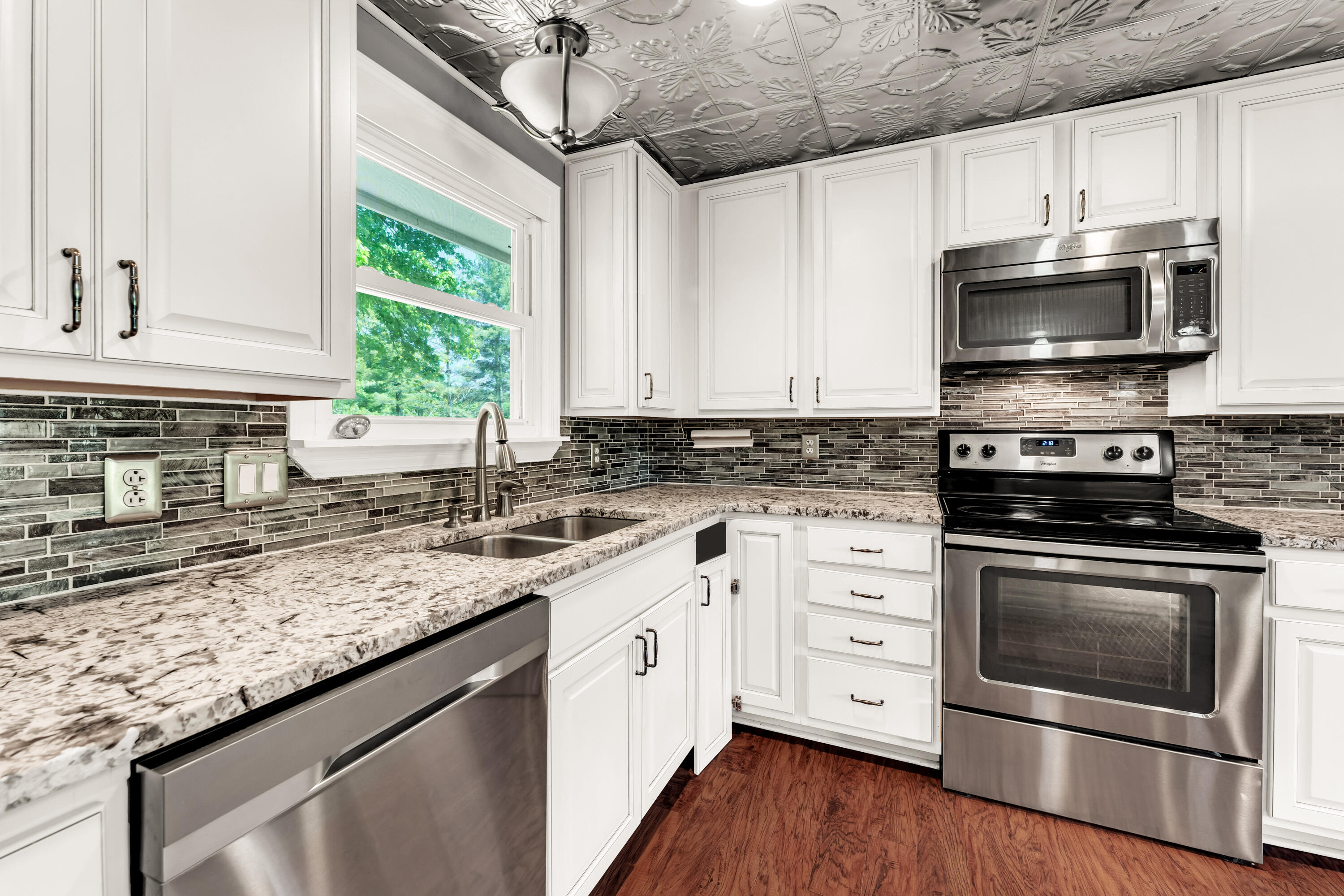 120 Holyoke Street Property Photo 10