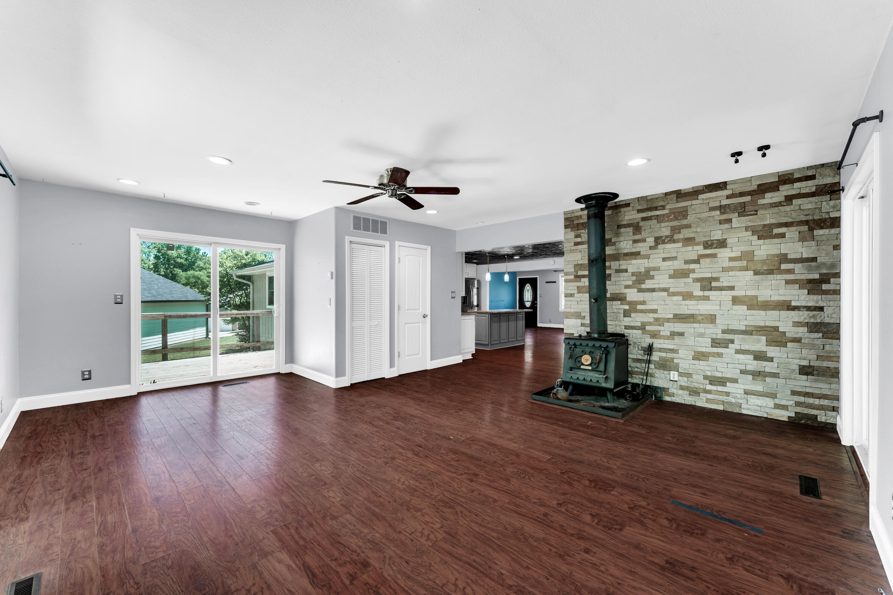 120 Holyoke Street Property Photo 13