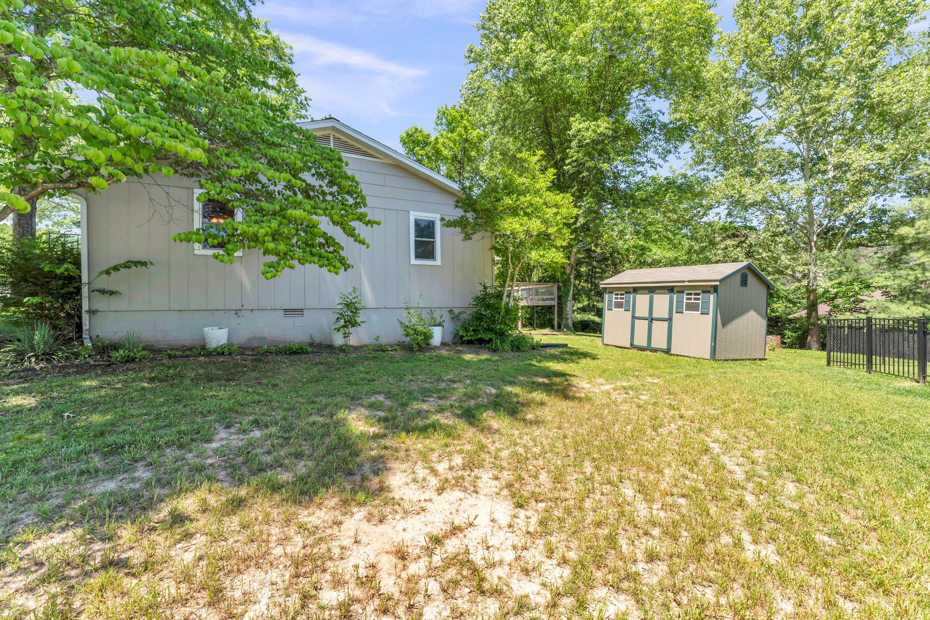 120 Holyoke Street Property Photo 24