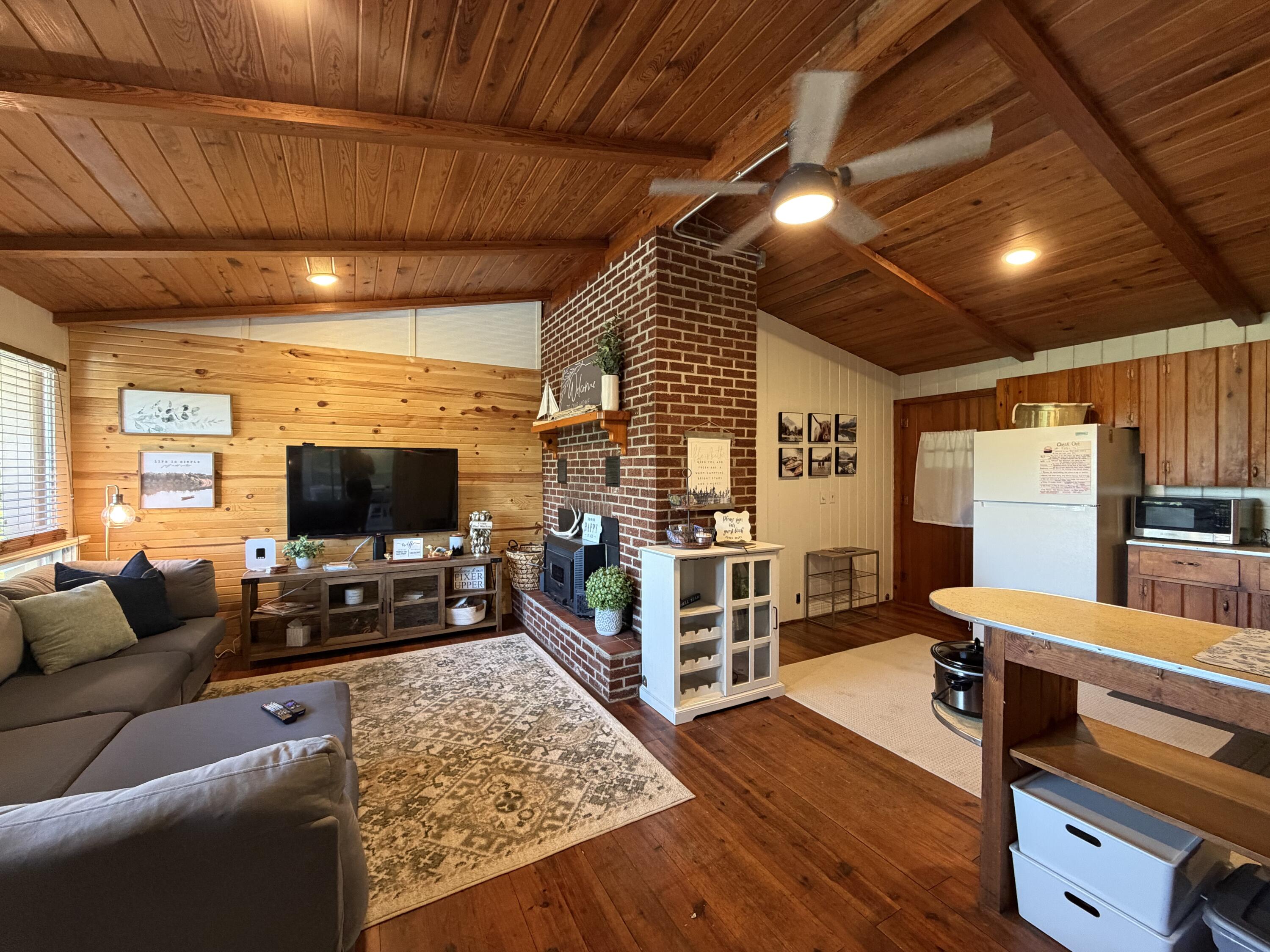 23188 Farm Road 1245 Property Photo 16