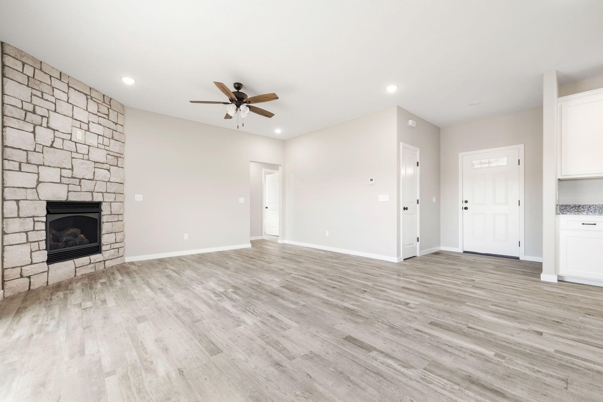 416 Beaver Tail Road Property Photo 6
