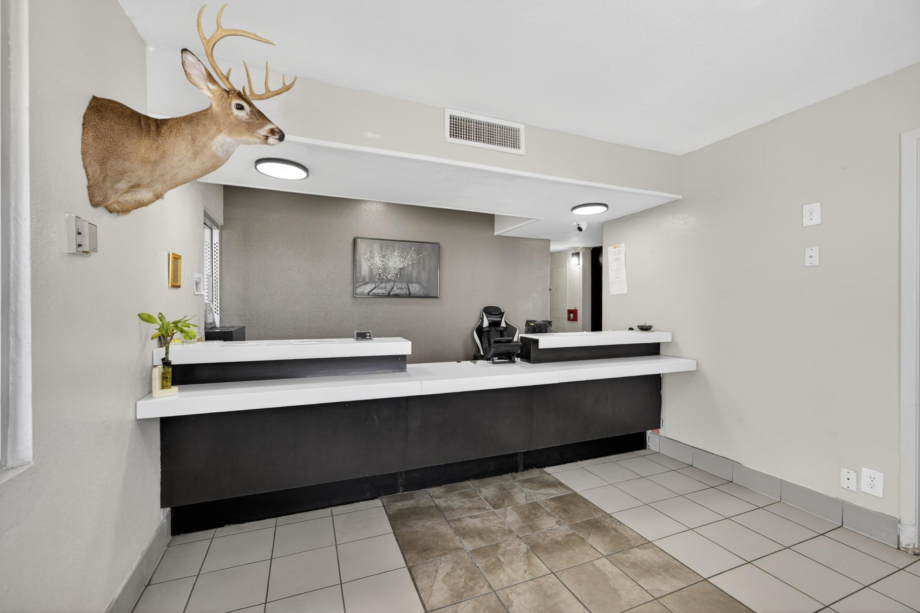 3031 South Rangeline Road Property Photo 16