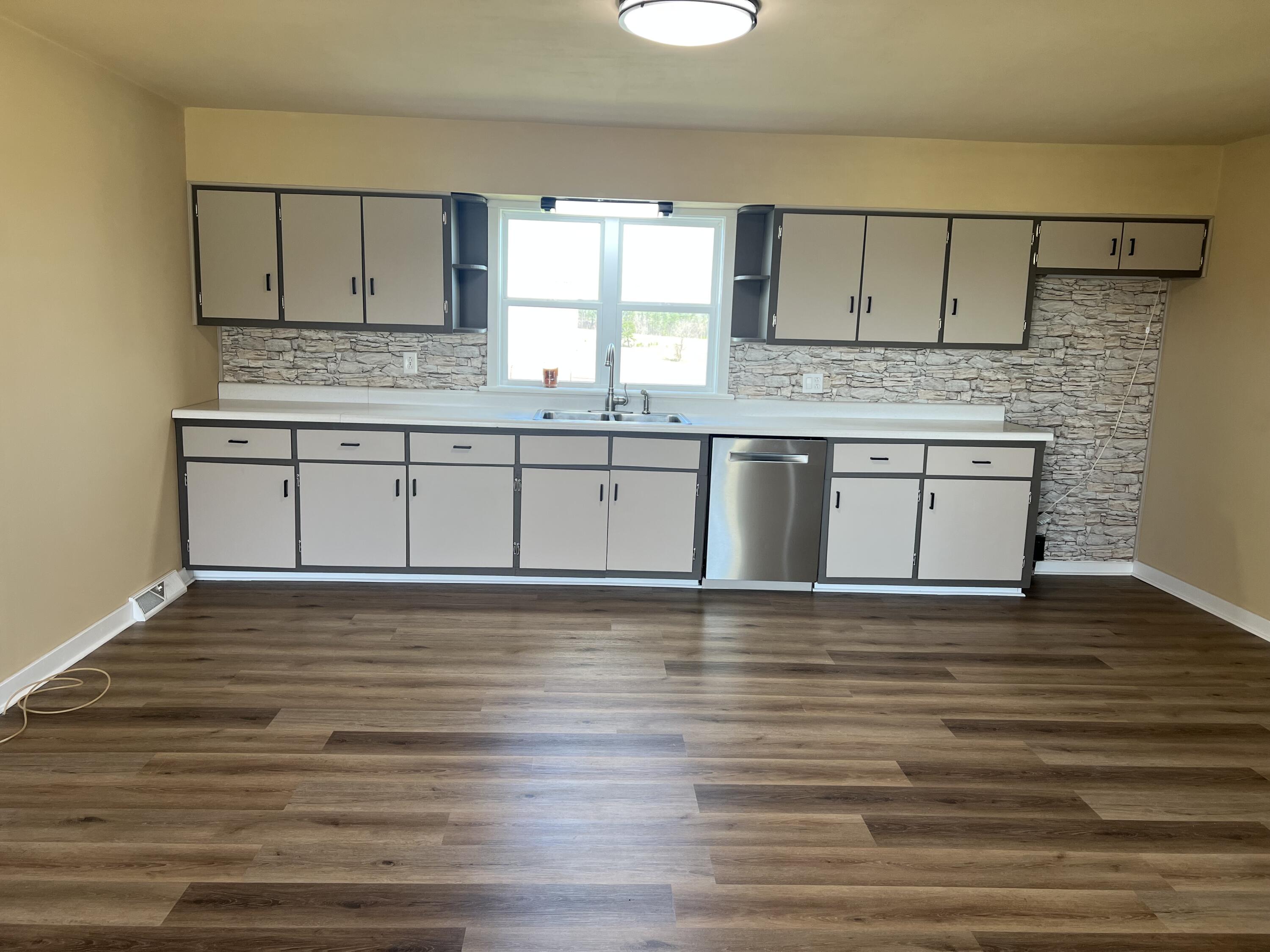 23813 State Route Z Property Photo 16