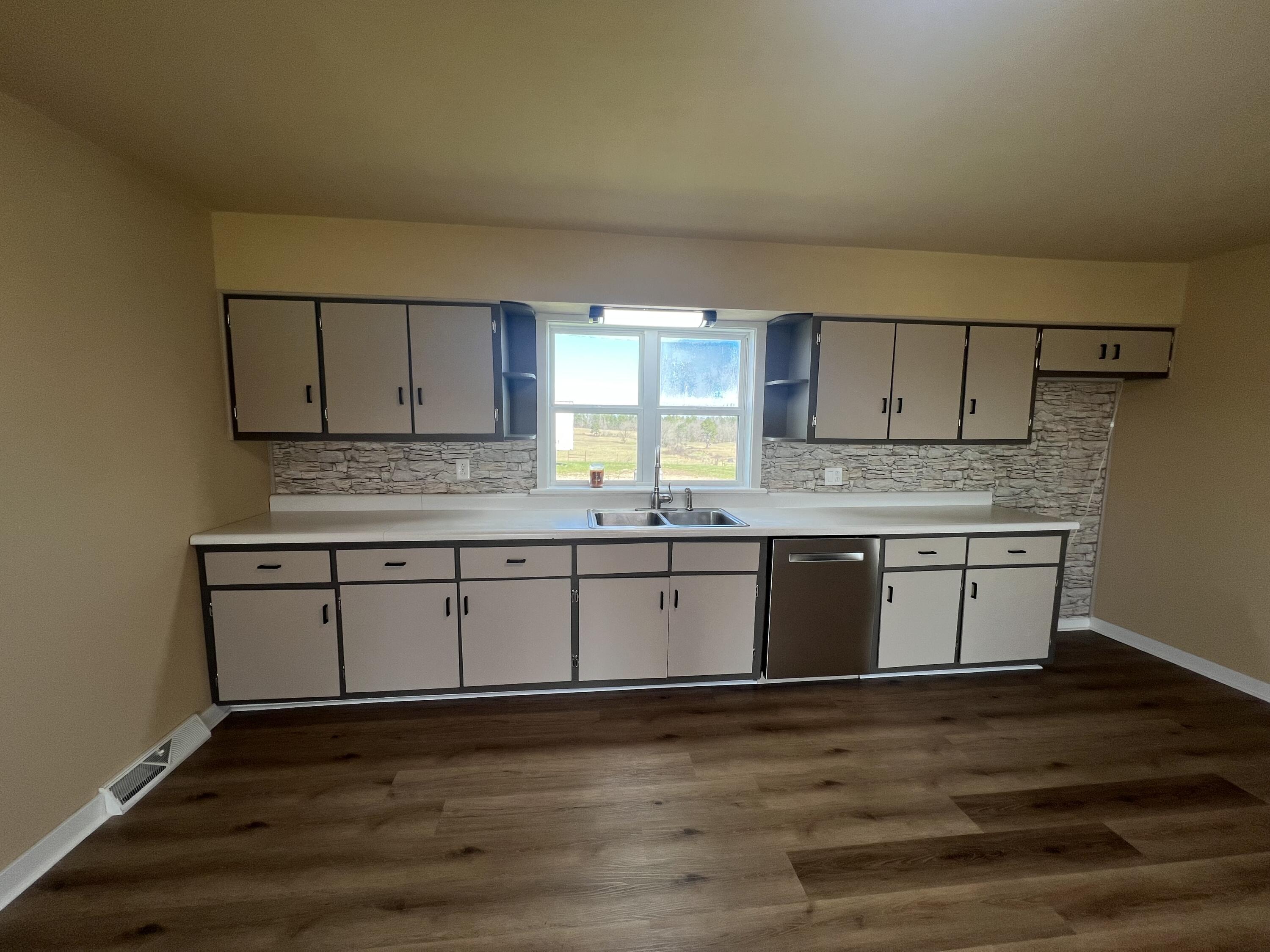 23813 State Route Z Property Photo 18