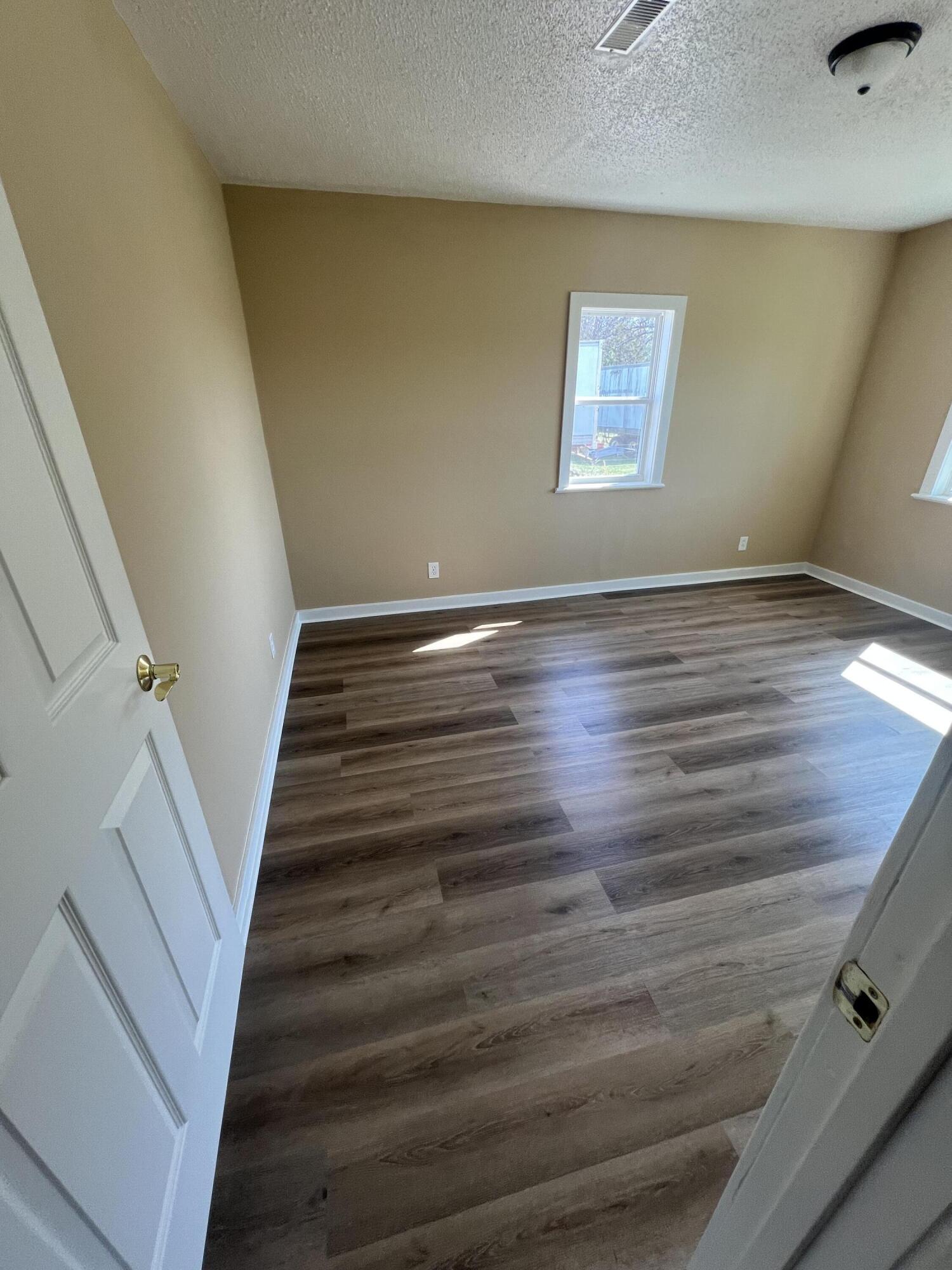 23813 State Route Z Property Photo 20