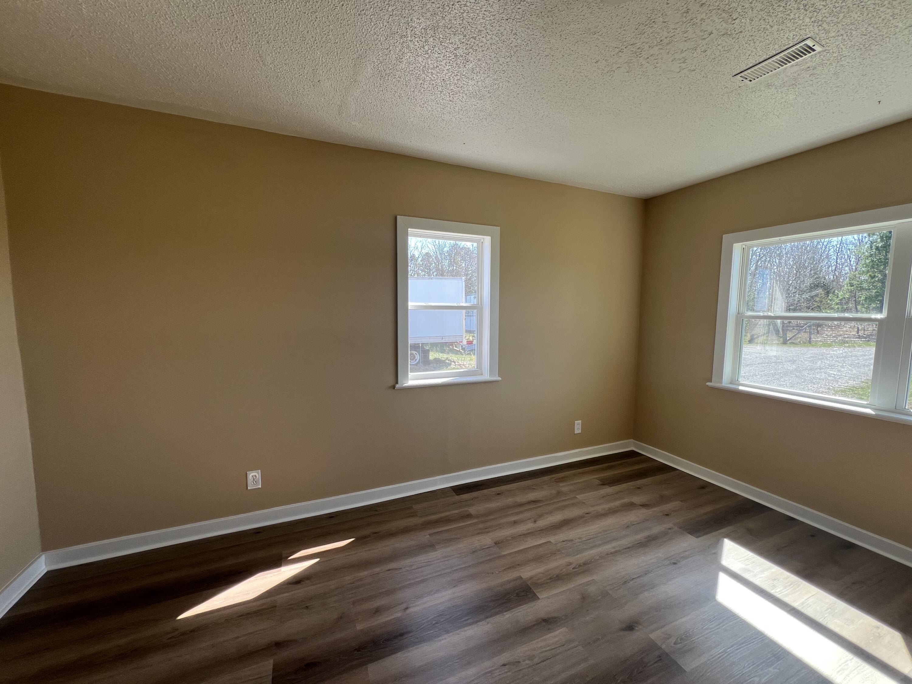 23813 State Route Z Property Photo 22