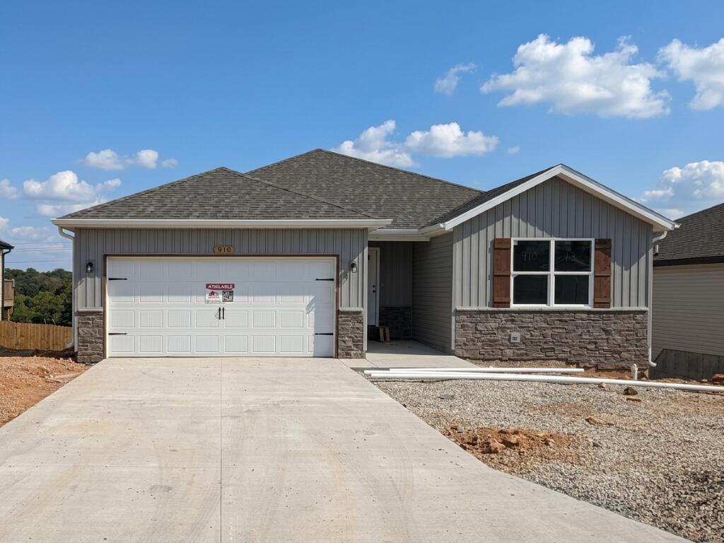 910 Shorthorn Lane Property Photo 1