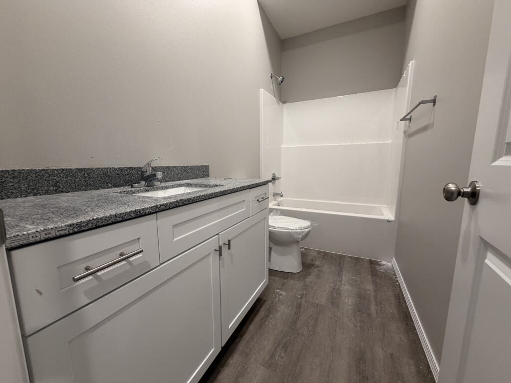 900 Shorthorn Lane Property Photo 6