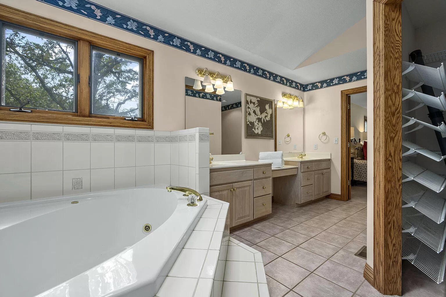 94 Irish Hills Boulevard Property Photo 34