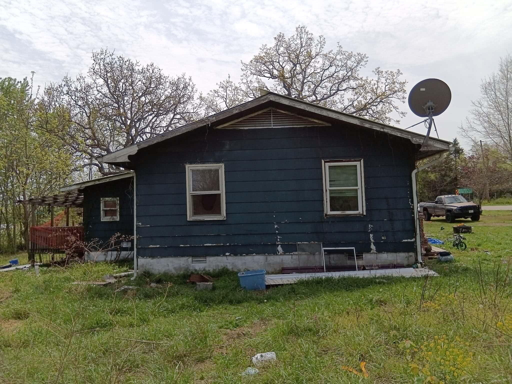 12404 St Highway C Property Photo 3