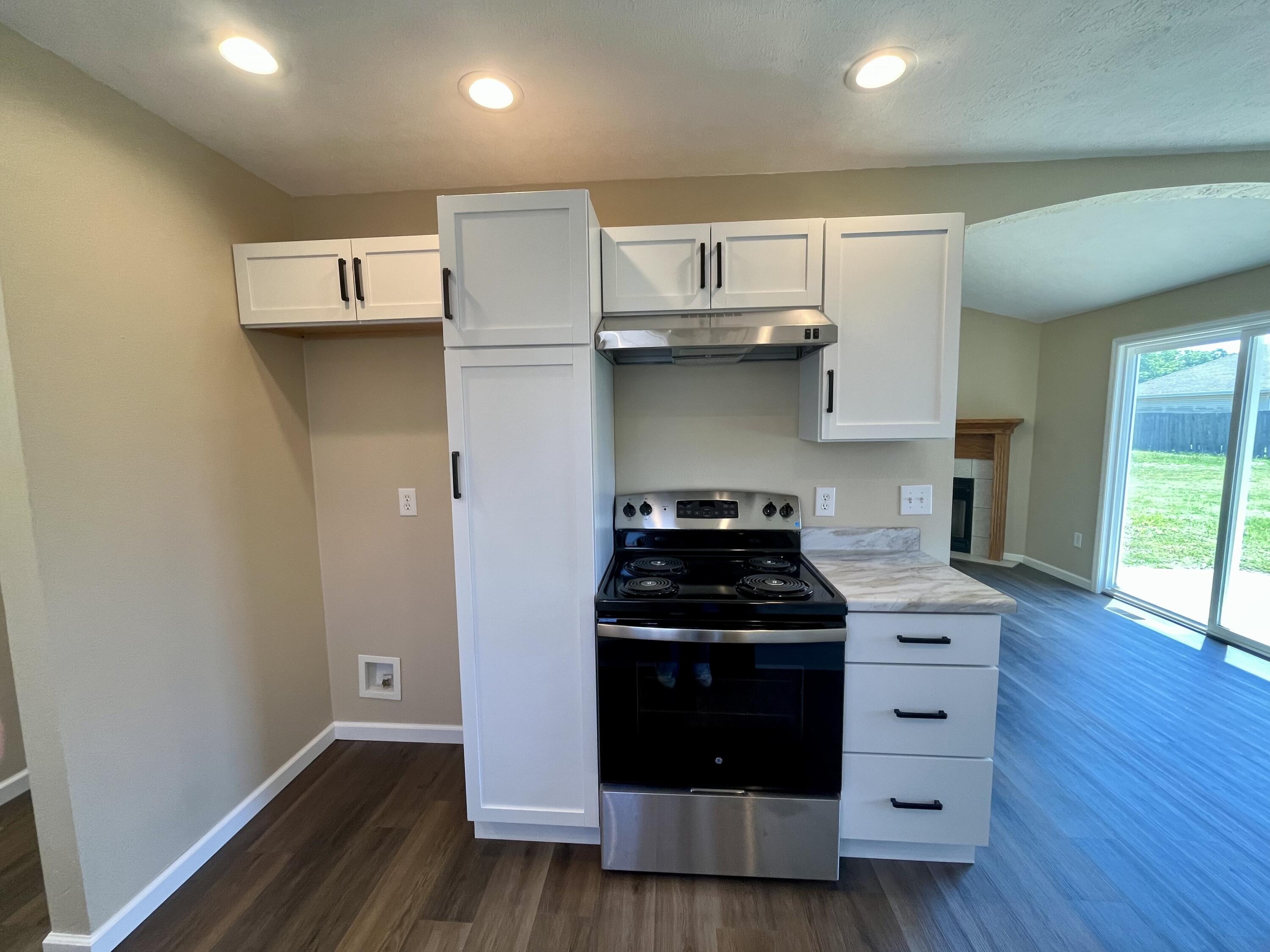 2124 East Primrose Street Property Photo 9