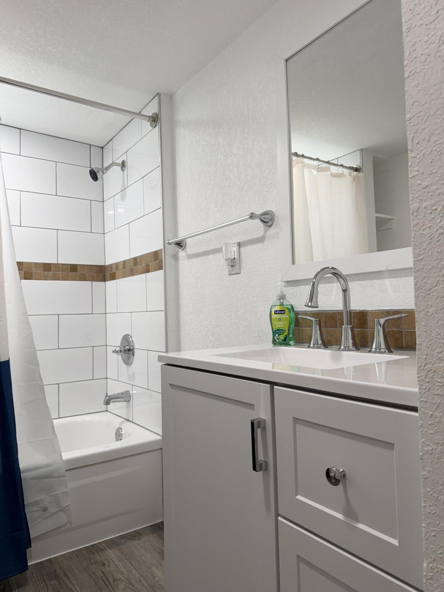 141 East Daugherty Street Property Photo 22